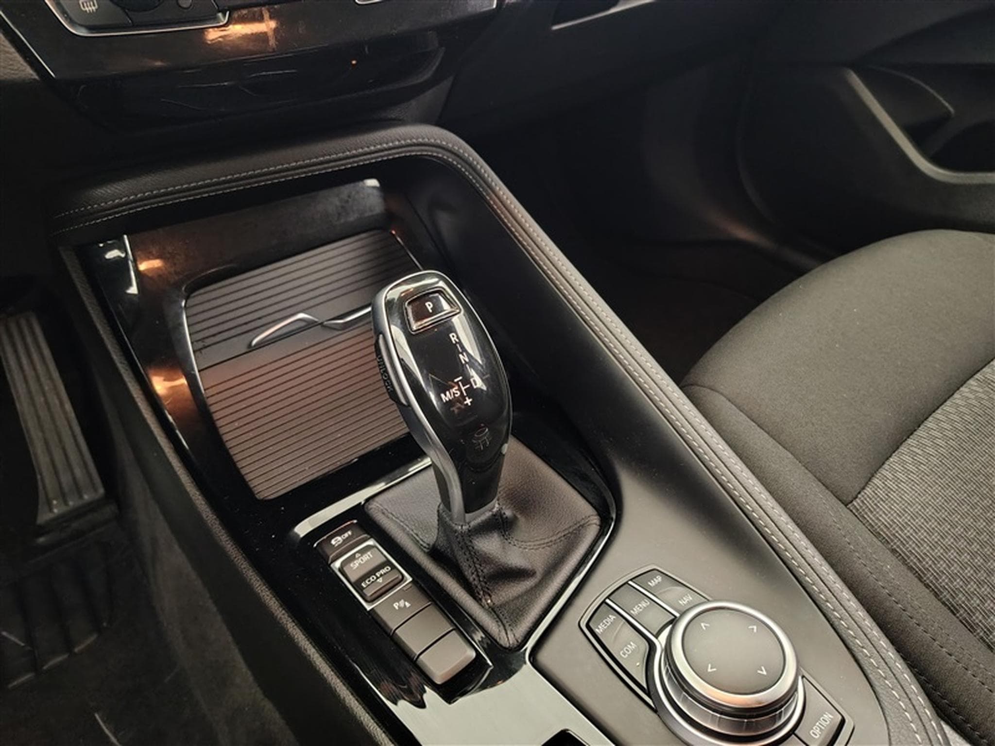 BMW X2 1.5 dA sDrive16 Navi / Led / PDC av+ar (2023) - Foto 12
