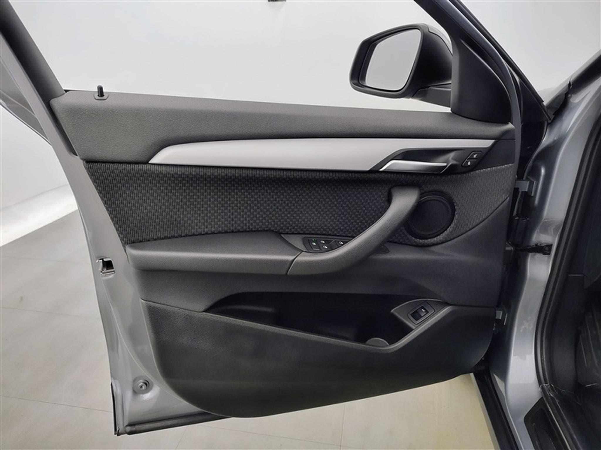 BMW X2 1.5 dA sDrive16 Navi / Led / PDC av+ar (2023) - Foto 17