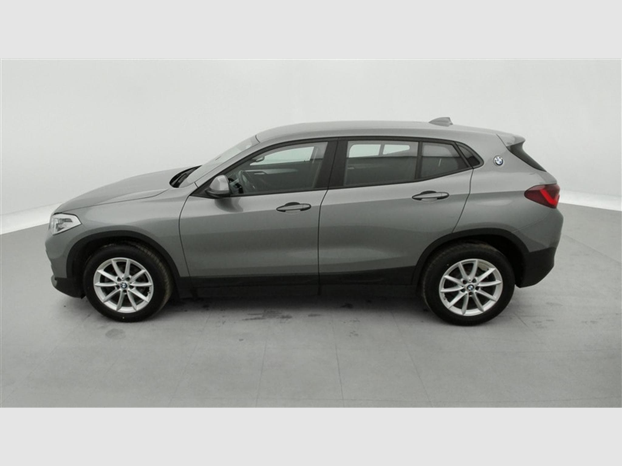 BMW X2 1.5 dA sDrive16 Navi / Led / PDC av+ar (2023) - Foto 3