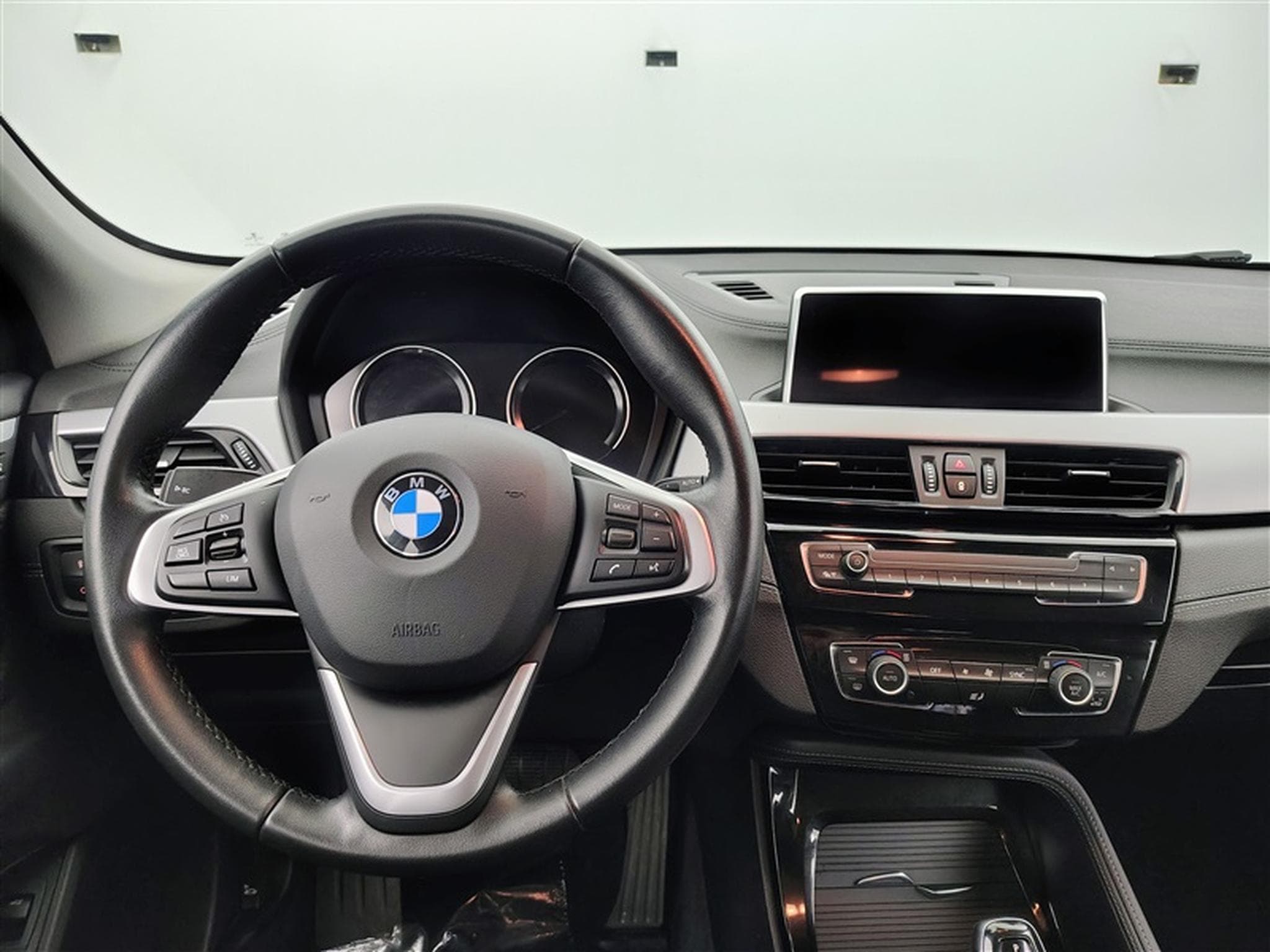 BMW X2 1.5 dA sDrive16 Navi / Led / PDC av+ar (2023) - Foto 9