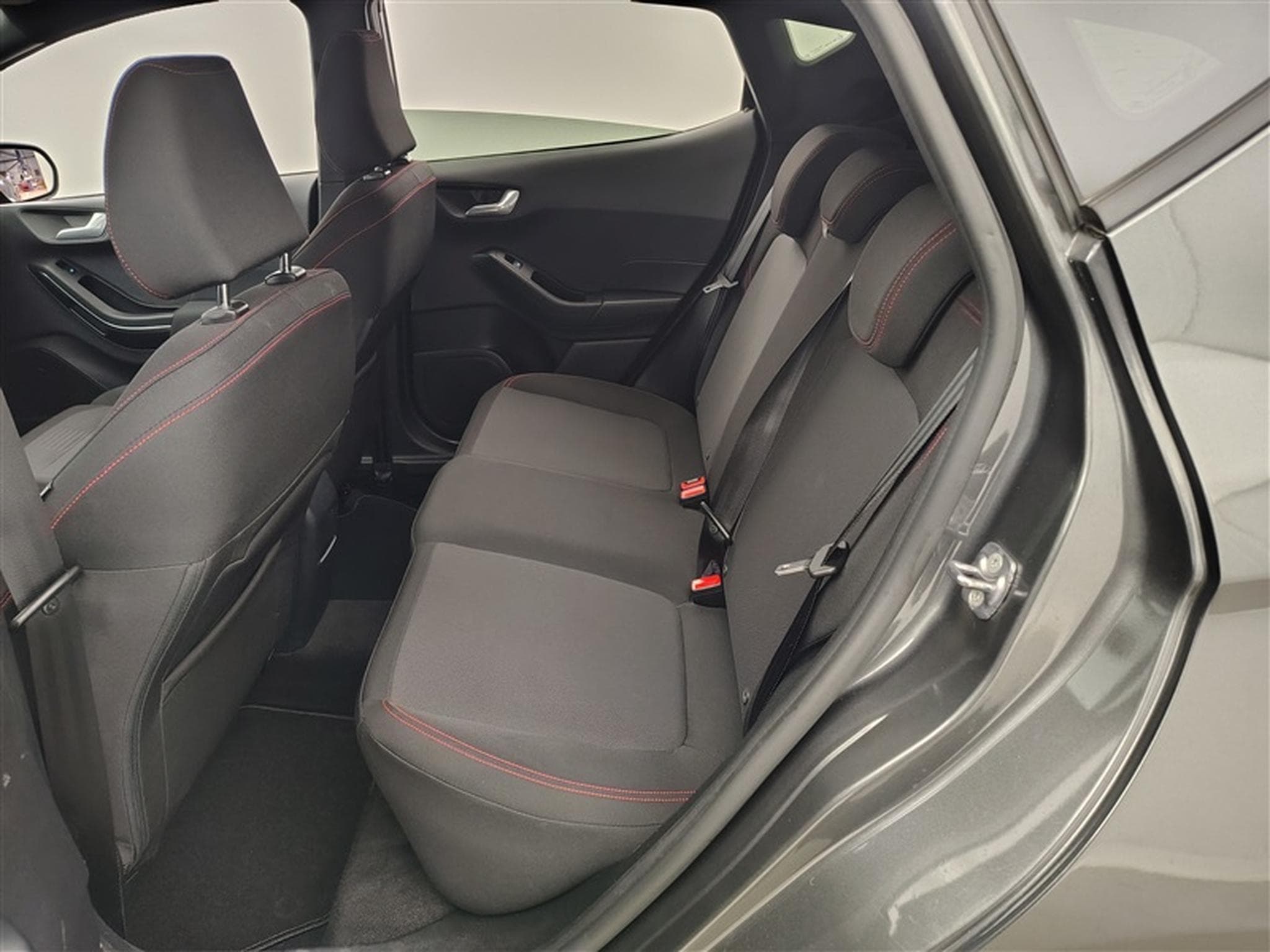 Ford Fiesta 1.0 EcoBoost MHEV ST-Line  Carplay / PDC (2022) - Foto 13