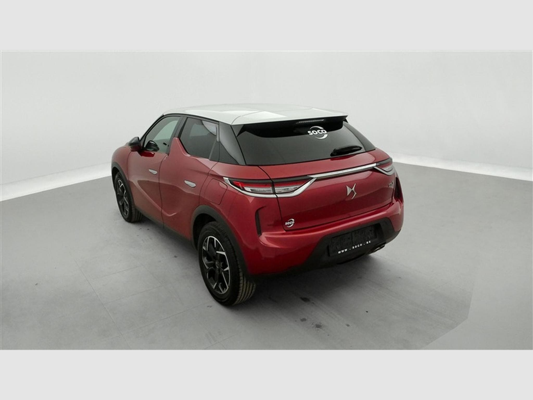 DS Automobiles DS3 1.2 PureTech 130cv EAT8 Business NAVI / FULL LED / CUIR (2021) - Foto 2