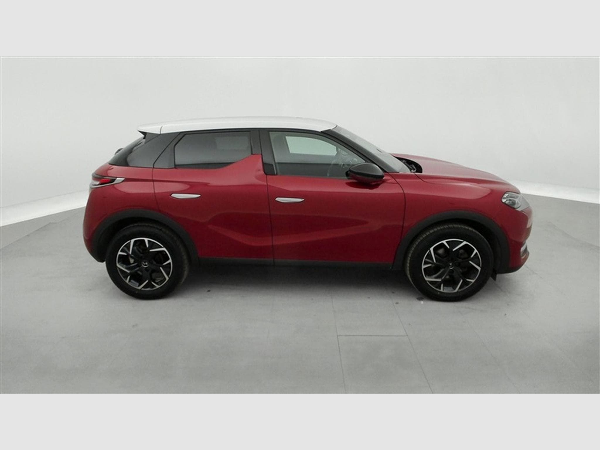 DS Automobiles DS3 1.2 PureTech 130cv EAT8 Business NAVI / FULL LED / CUIR (2021) - Foto 23