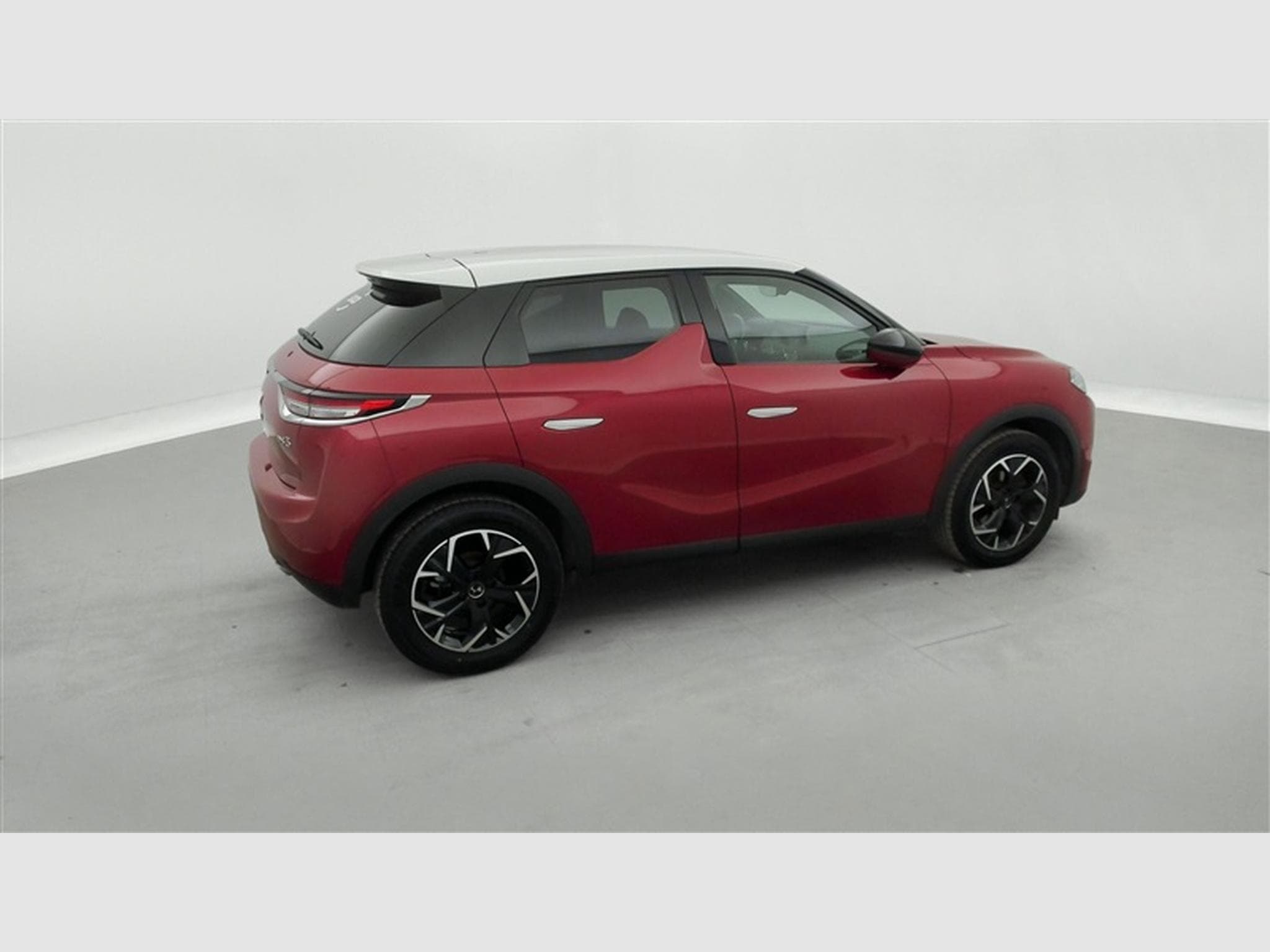 DS Automobiles DS3 1.2 PureTech 130cv EAT8 Business NAVI / FULL LED / CUIR (2021) - Foto 24