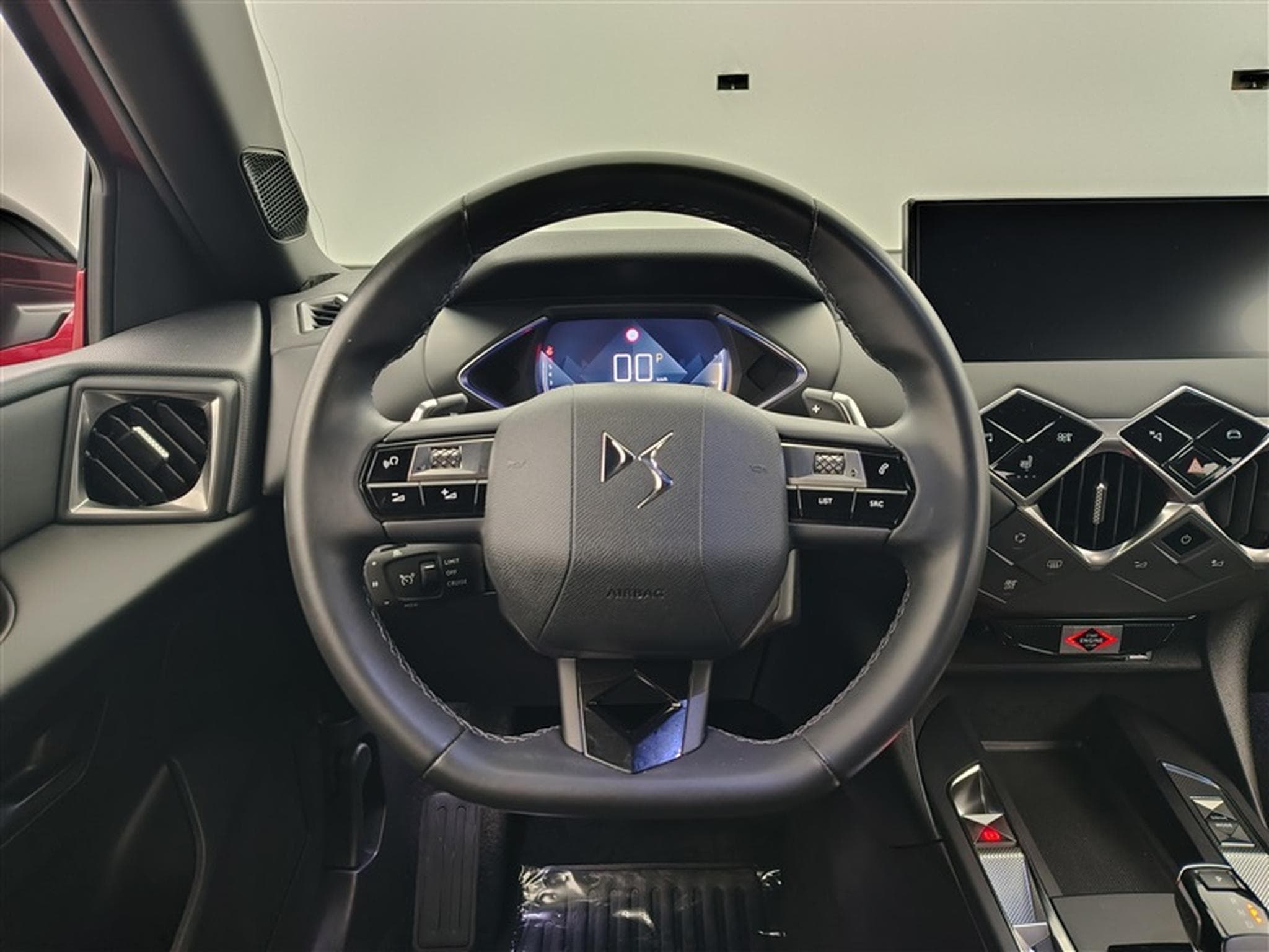 DS Automobiles DS3 1.2 PureTech 130cv EAT8 Business NAVI / FULL LED / CUIR (2021) - Foto 9