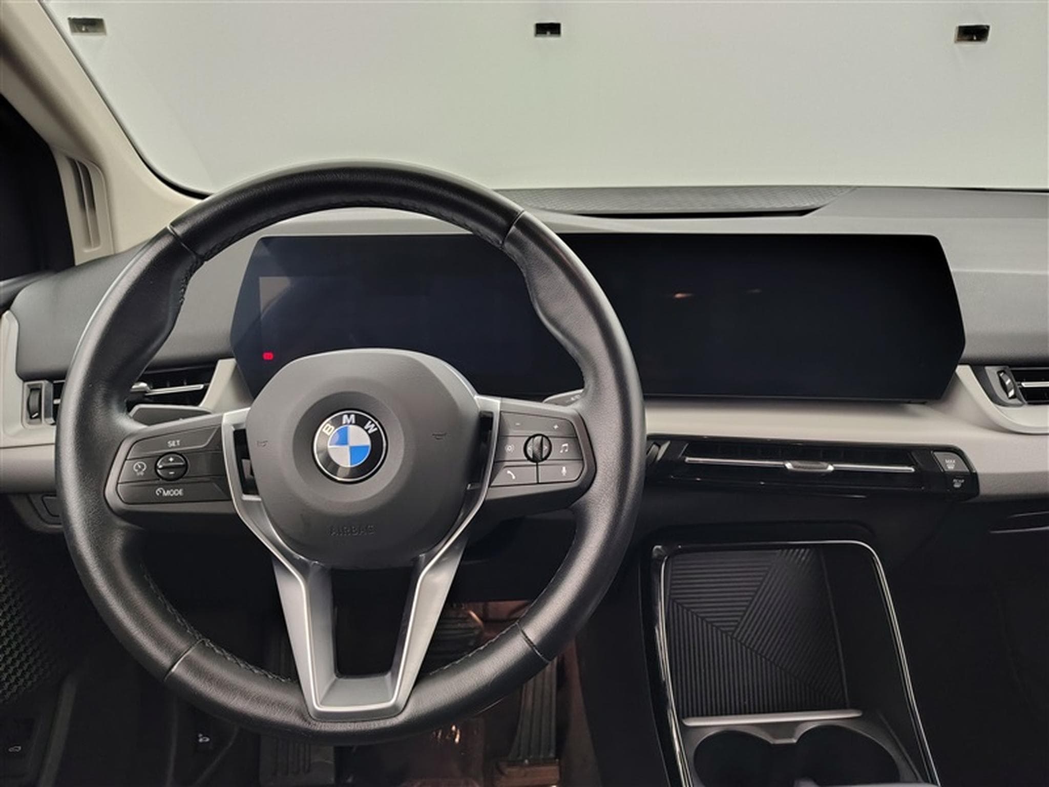 BMW 218 Active Tourer 218 iA NAVI/FULL LED/JA/PDC (2023) - Foto 9