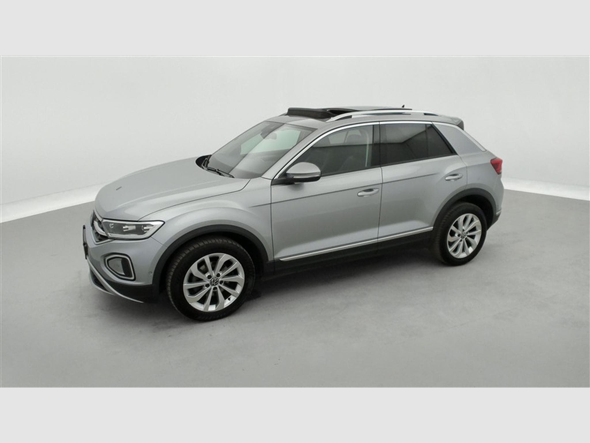 VW T-Roc 1.5 TSI **AUTO/CAM/CARPLAY** (2023) - Foto 23