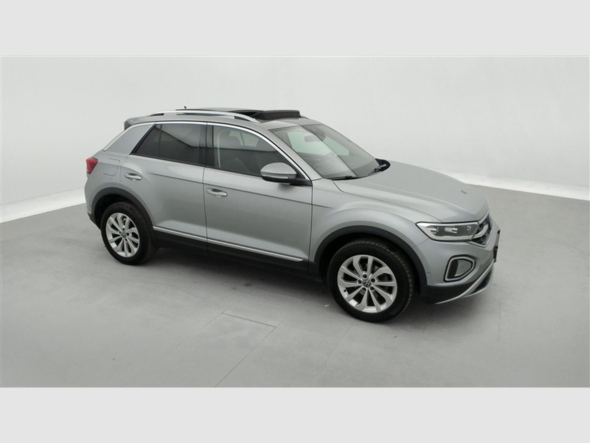 VW T-Roc 1.5 TSI **AUTO/CAM/CARPLAY** (2023) - Foto 25
