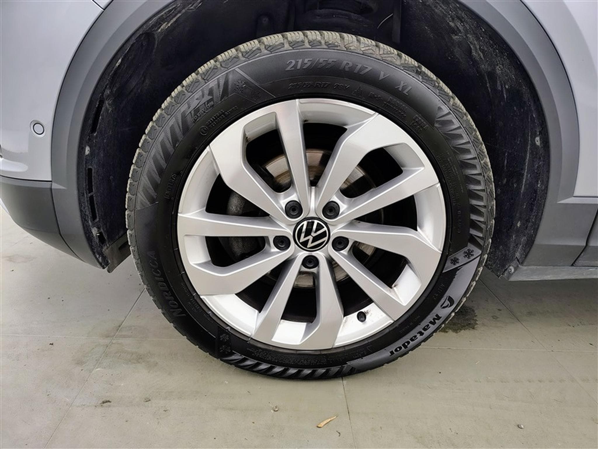 VW T-Roc 1.5 TSI **AUTO/CAM/CARPLAY** (2023) - Foto 6