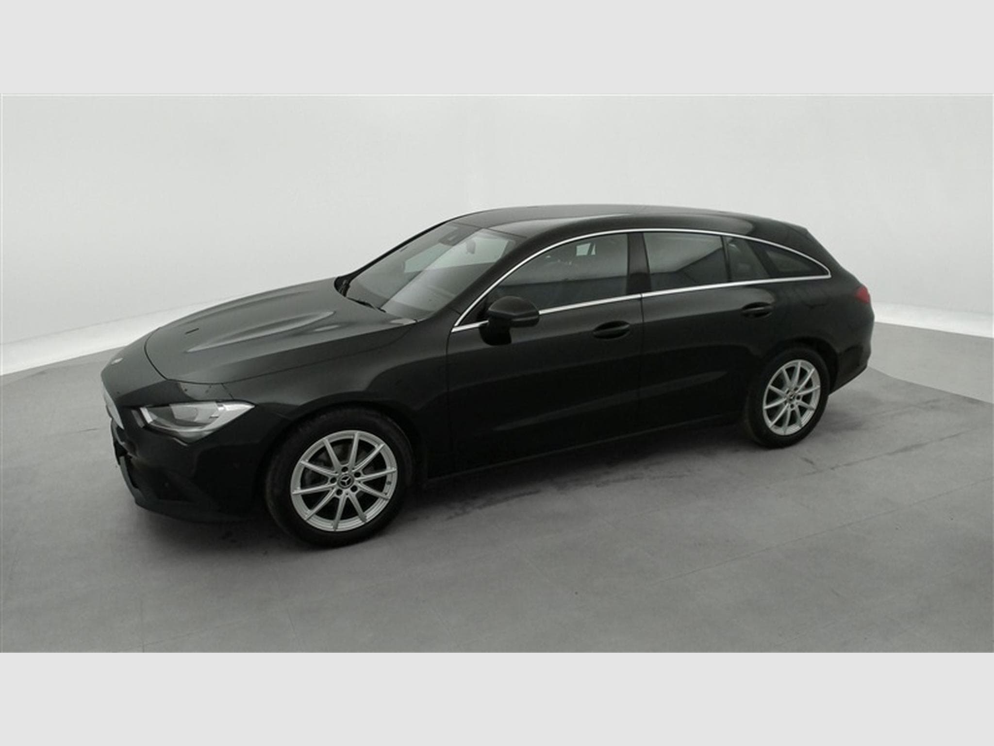Mercedes CLA 180 Shooting Break AT7 NAVI / S-CUIR / PDC AV-AR (2023) - Foto 21