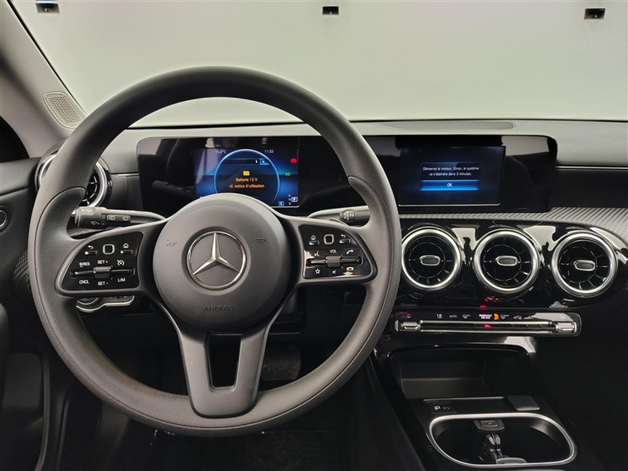 Mercedes CLA 180 Shooting Break AT7 NAVI / S-CUIR / PDC AV-AR (2023) - Foto 9