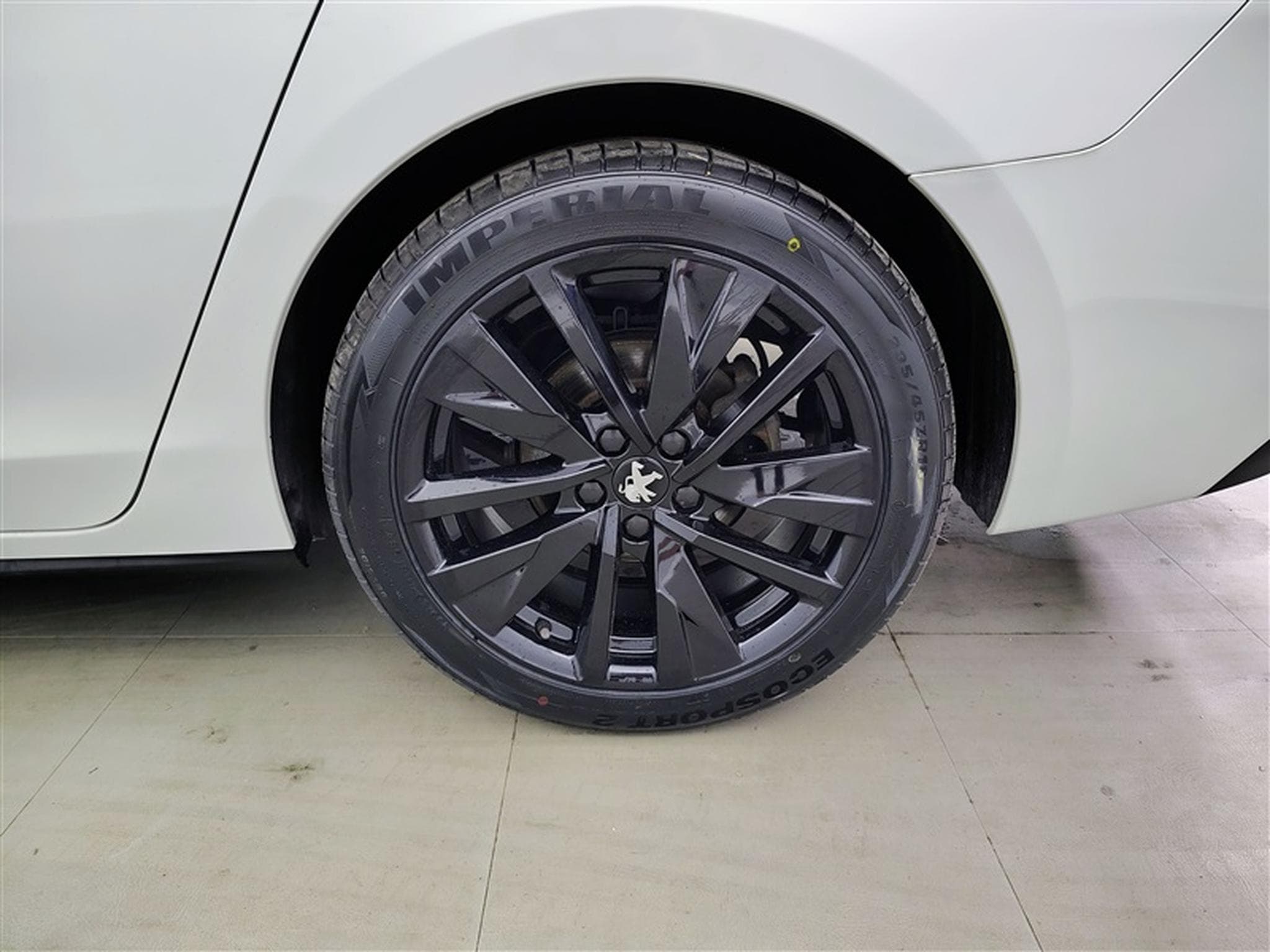 Peugeot 508 1.2 PureTech GT EAT8/S-CUIR/NAVI/LED/JA18/PDC/CAMERA (2021) - Photo 6