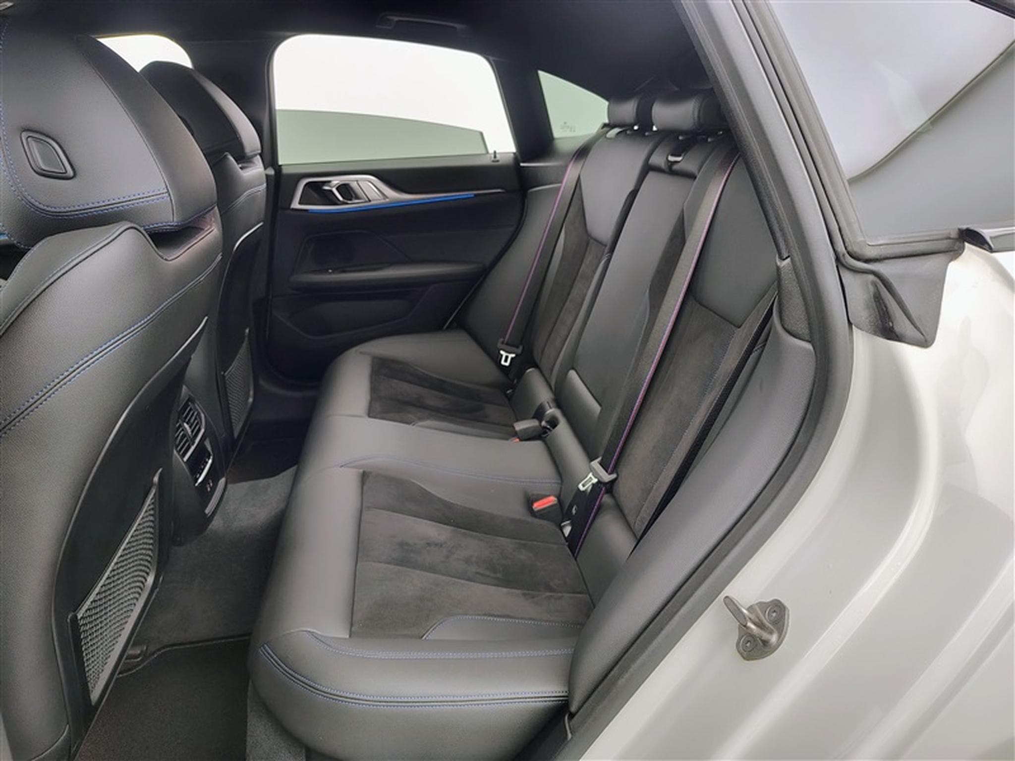 BMW i4 eDrive35 Gran Coupé Pack M (2024) - Photo 13