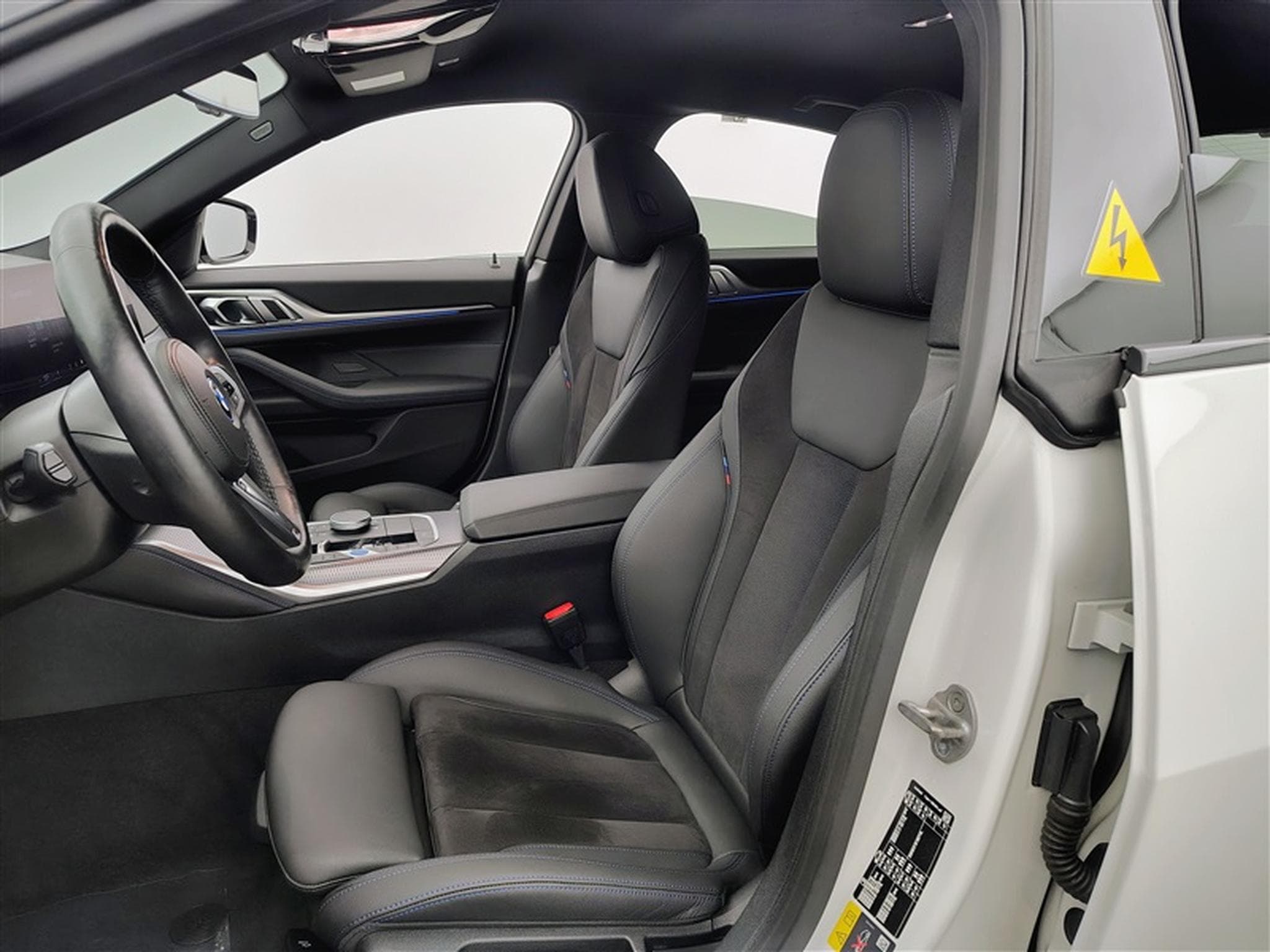 BMW i4 eDrive35 Gran Coupé Pack M (2024) - Photo 7