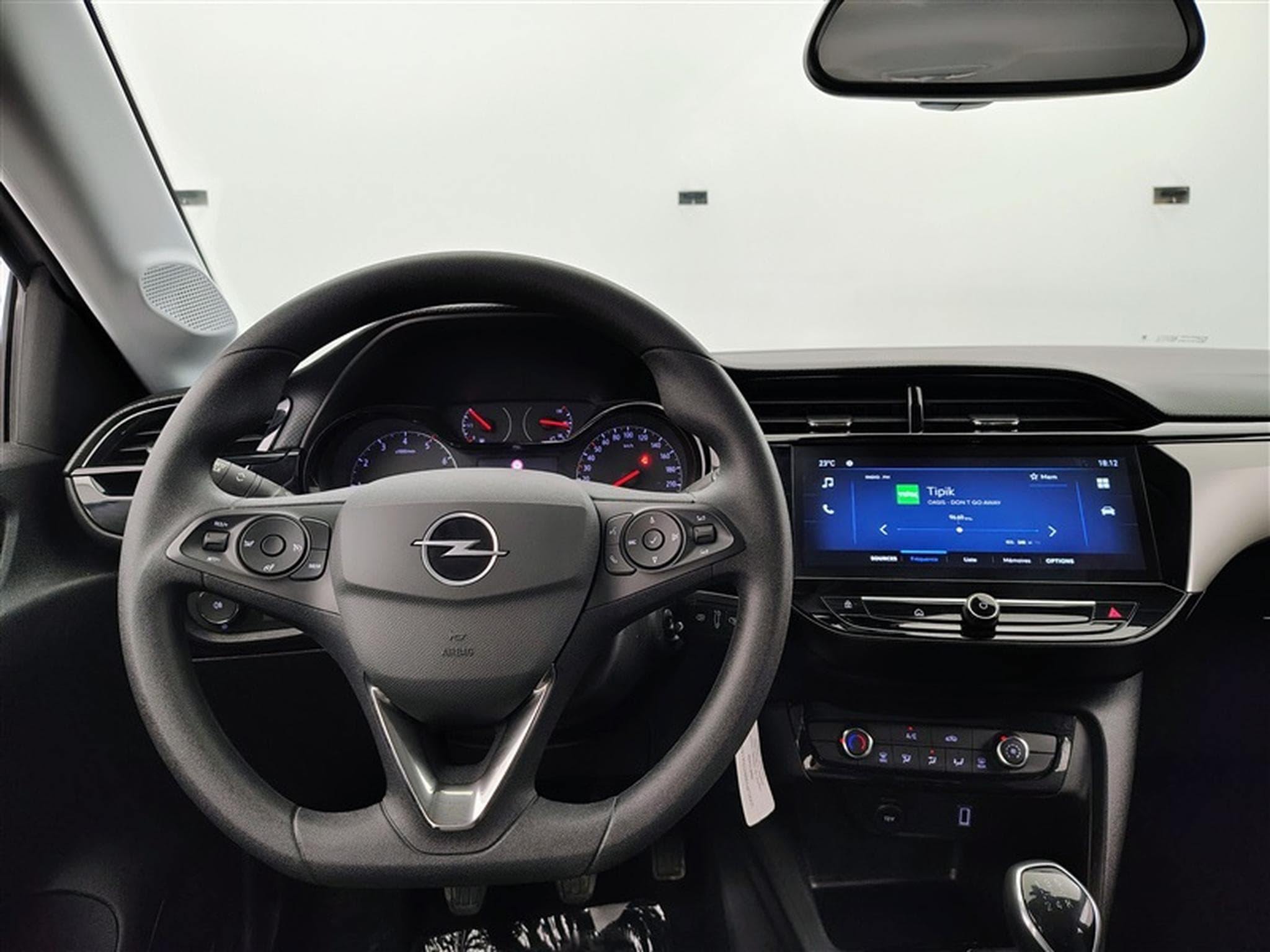 Opel Corsa 1.2i  Business S/S (2024) - Foto 9