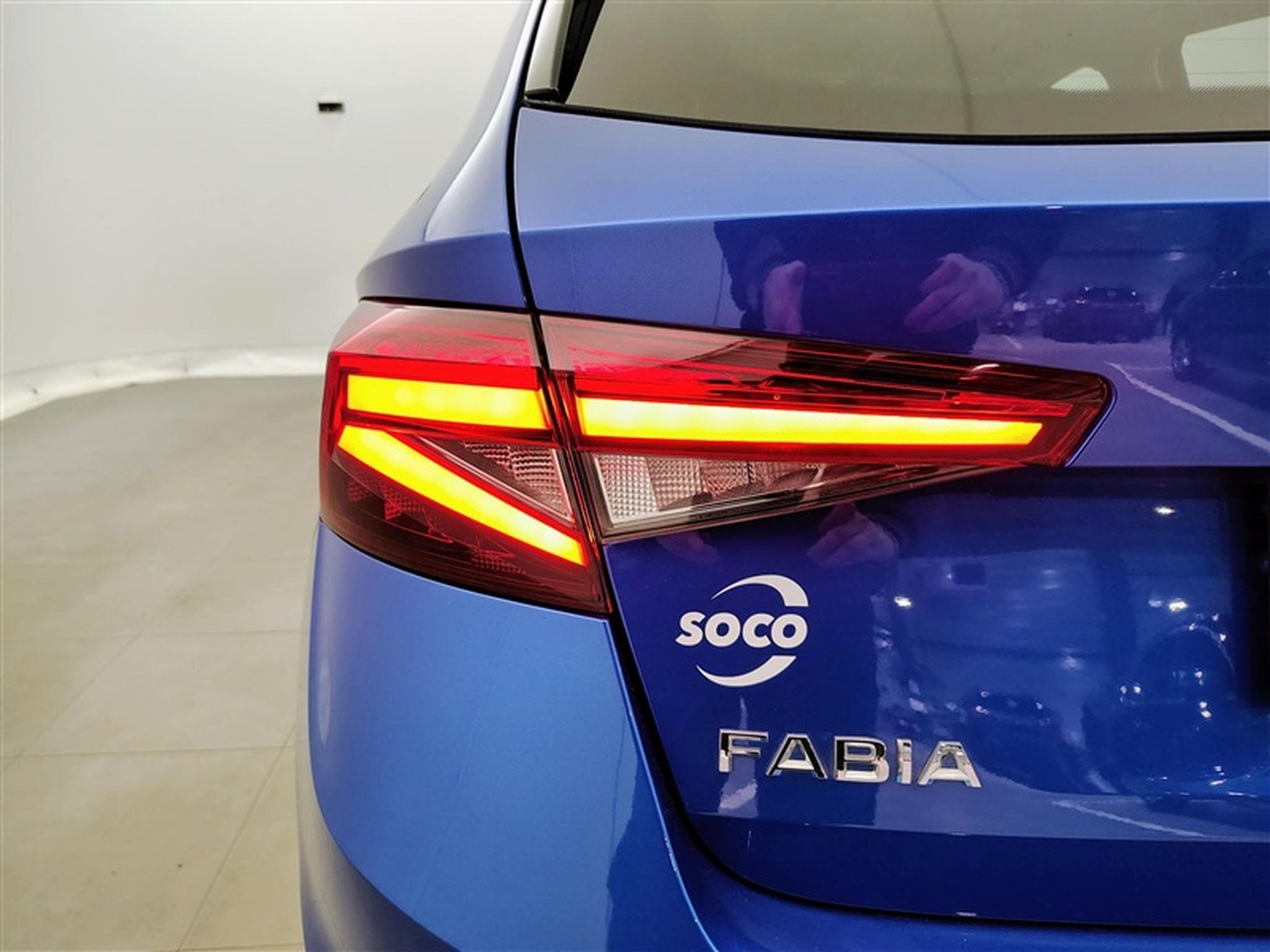 Skoda Fabia 1.0 TSI 95cv Selection CARPLAY / FULL LED / PDC AR / JA 15" (2025) - Photo 16
