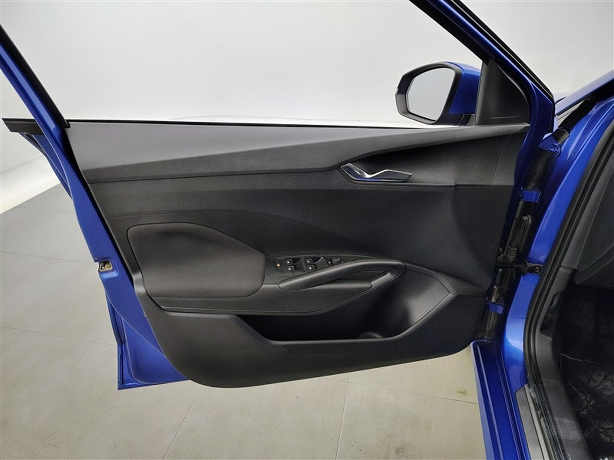 Skoda Fabia 1.0 TSI 95cv Selection CARPLAY / FULL LED / PDC AR / JA 15" (2025) - Photo 17