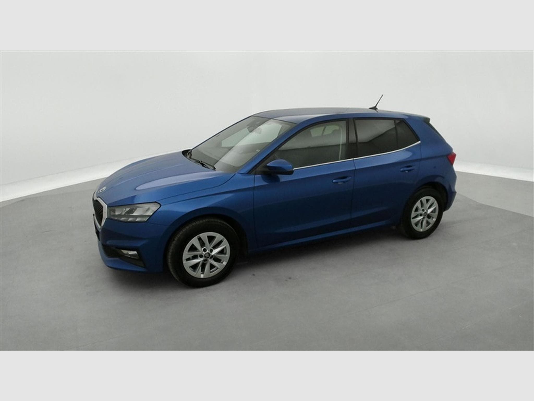 Skoda Fabia 1.0 TSI 95cv Selection CARPLAY / FULL LED / PDC AR / JA 15" (2025) - Photo 21