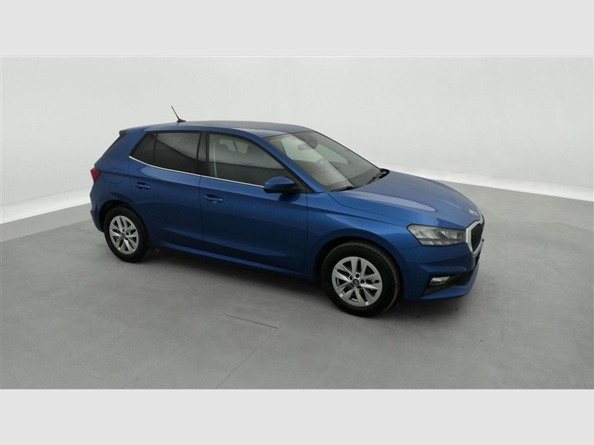 Skoda Fabia 1.0 TSI 95cv Selection CARPLAY / FULL LED / PDC AR / JA 15" (2025) - Photo 23