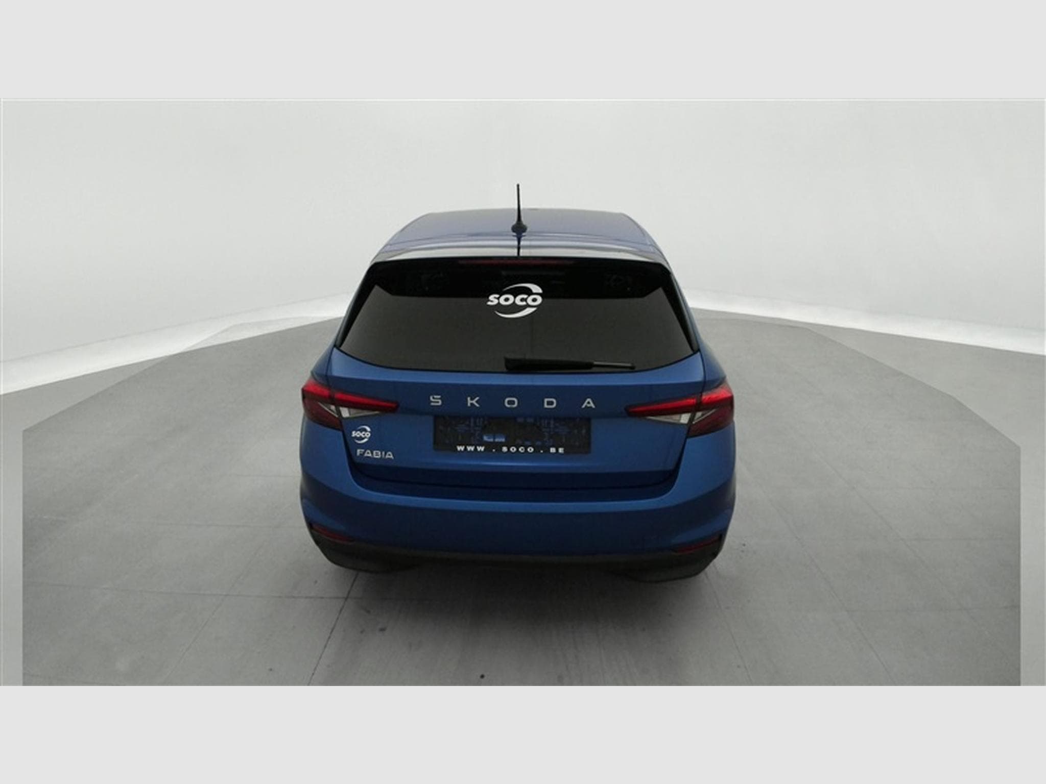 Skoda Fabia 1.0 TSI 95cv Selection CARPLAY / FULL LED / PDC AR / JA 15" (2025) - Photo 5