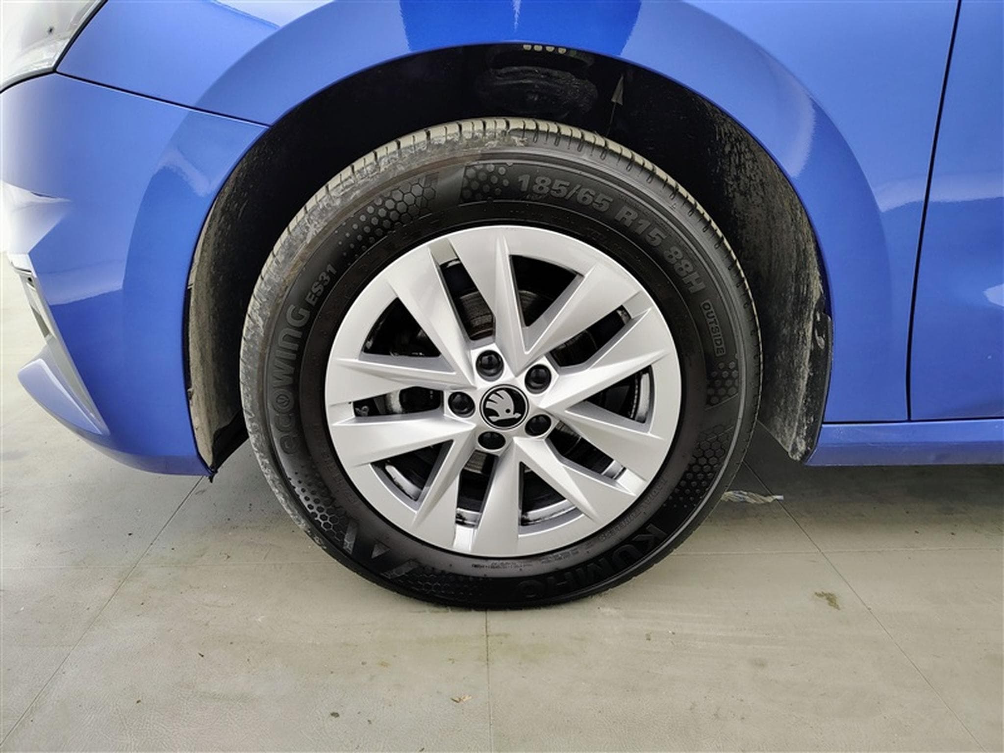 Skoda Fabia 1.0 TSI 95cv Selection CARPLAY / FULL LED / PDC AR / JA 15" (2025) - Photo 6