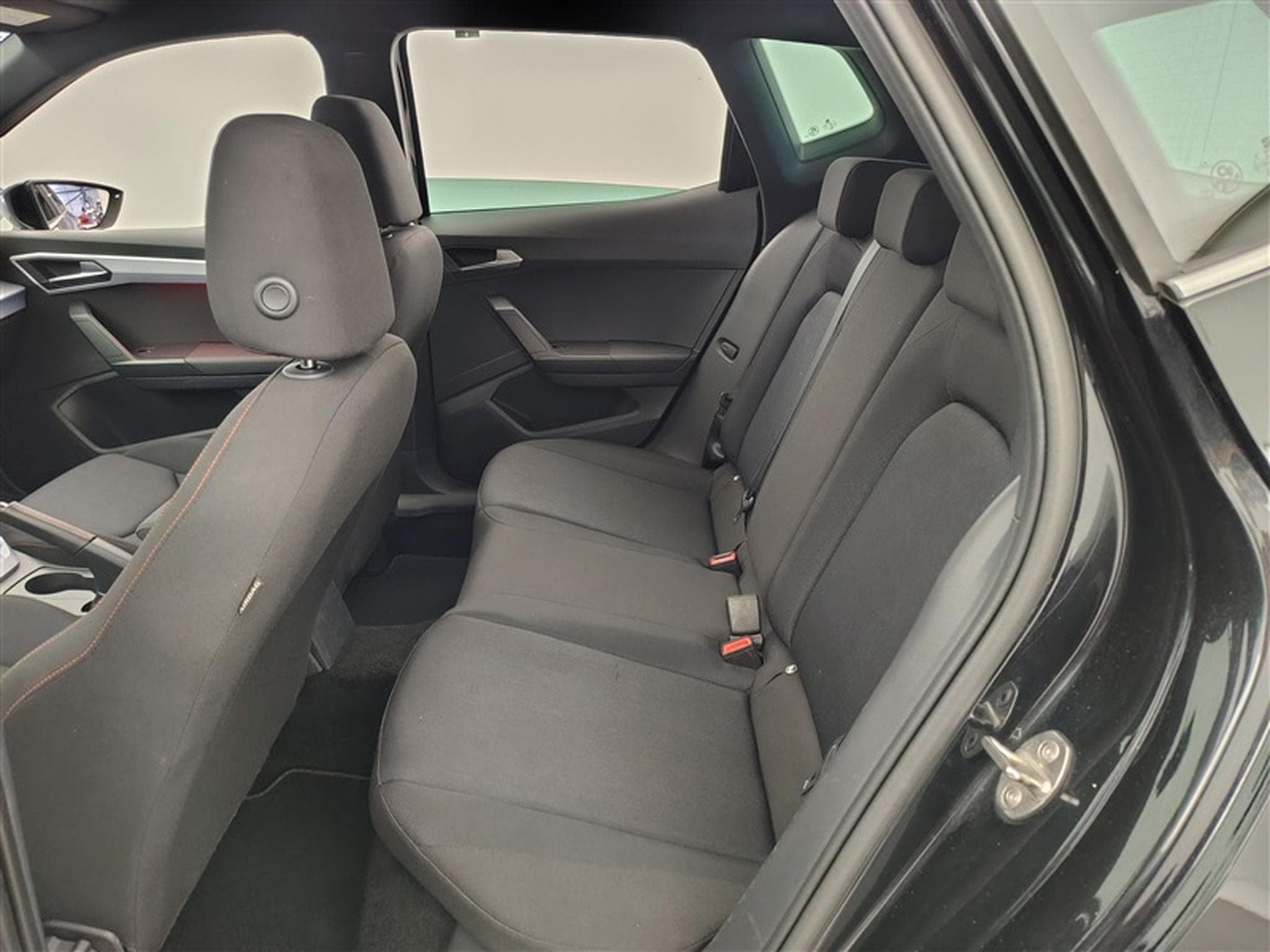 Seat Arona 1.0 TSI FR DSG NAVI / FULL LED / CARPLAY (2024) - Photo 13