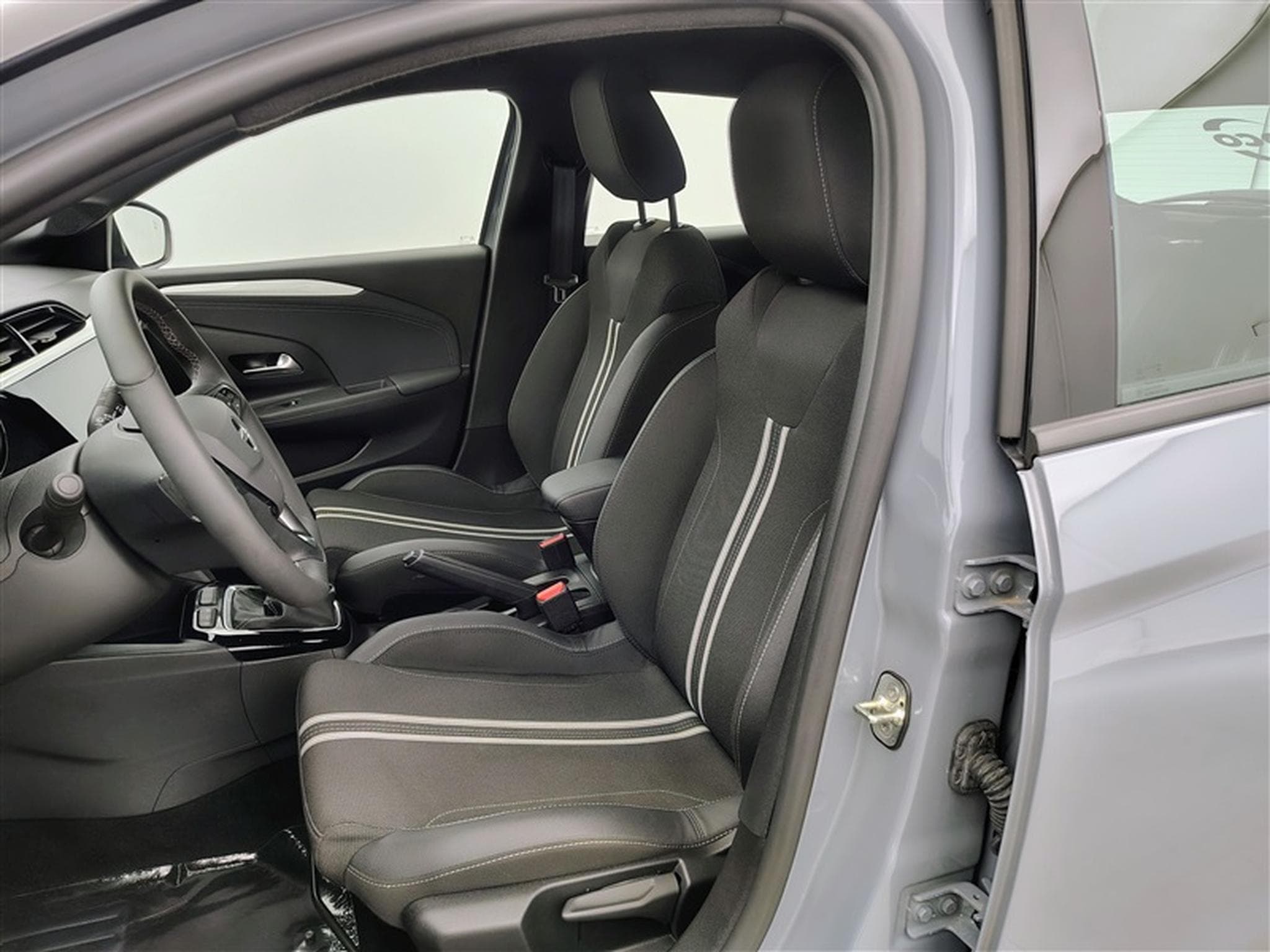 Opel Corsa 1.2 Turbo 100Cv GS Line S-CUIR / CARPLAY / FULL LED / CAMERA (2025) - Foto 7