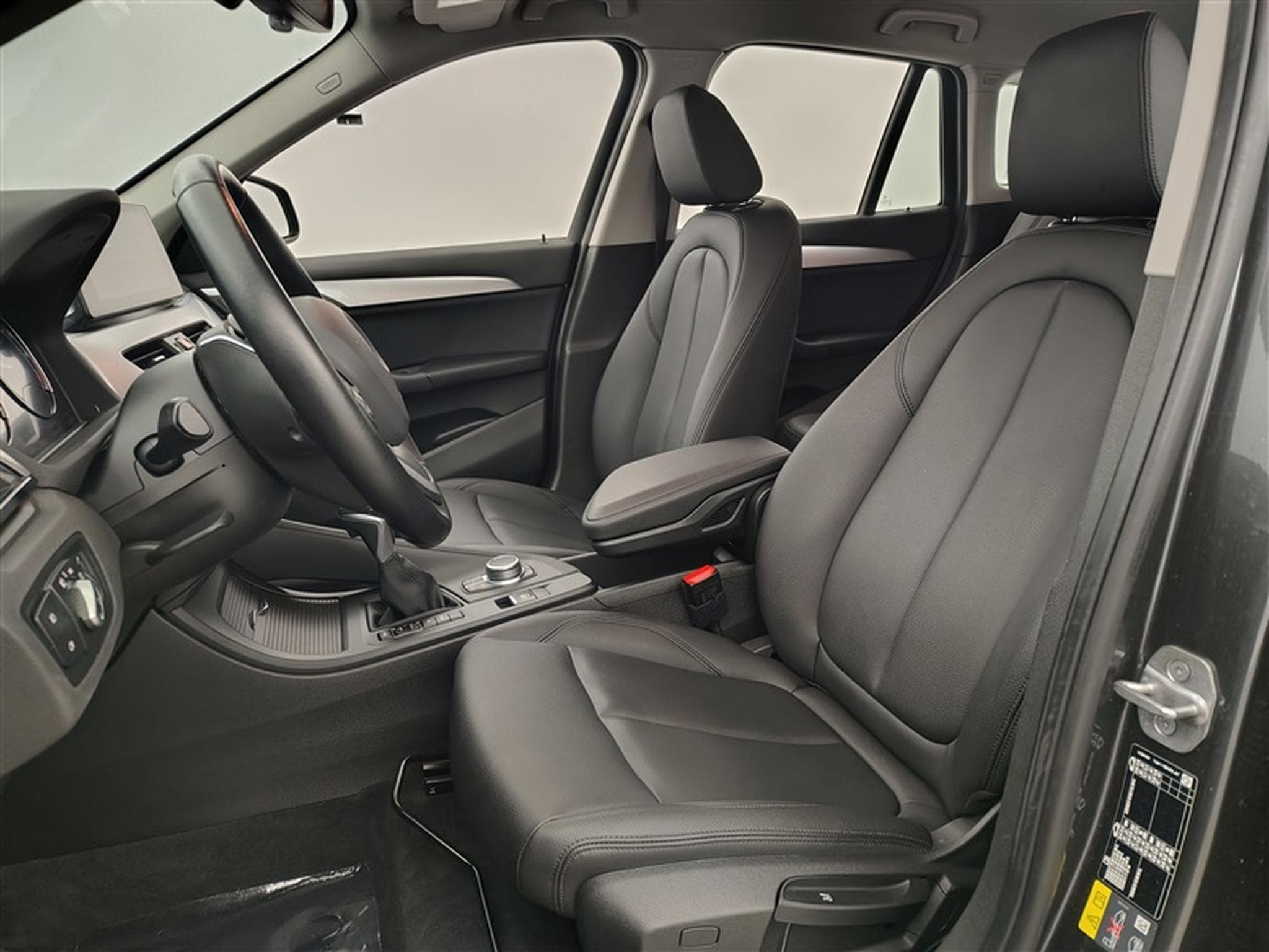 BMW X1 PHEV 1.5iA xDrive25e Cuir / Navi / Led (2022) - Foto 7