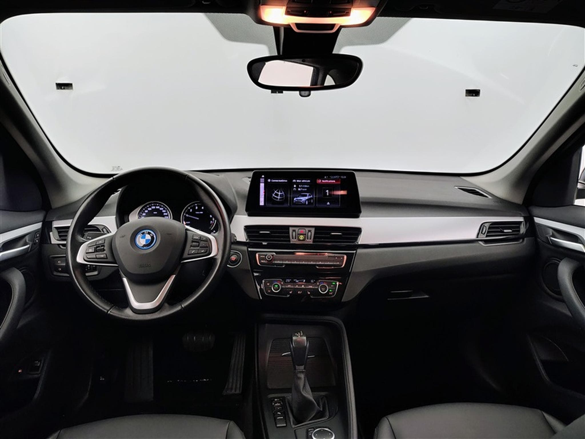 BMW X1 PHEV 1.5iA xDrive25e Cuir / Navi / Led (2022) - Foto 8