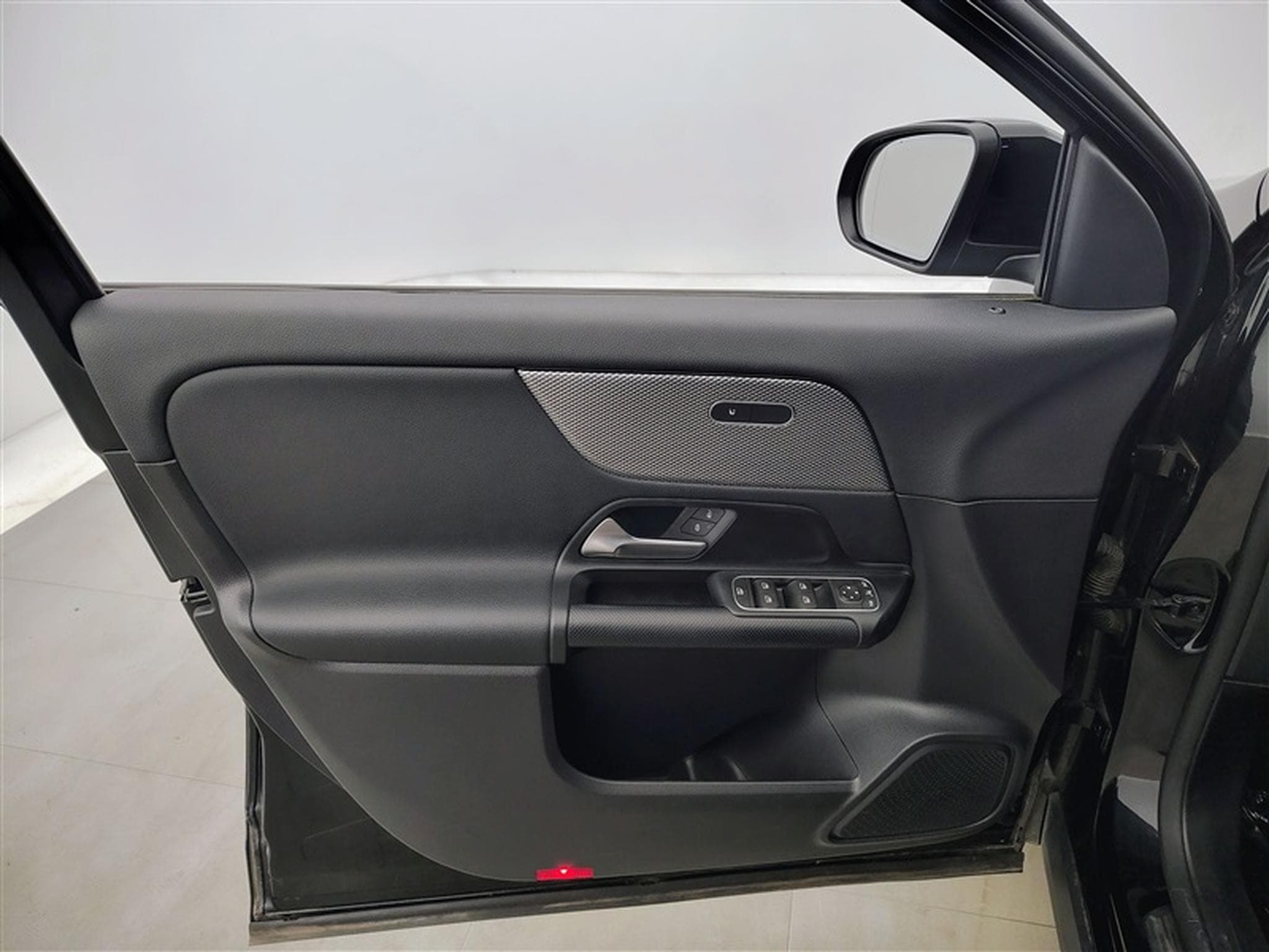 Mercedes GLA 180 d Business Line  Navi / PDC av+ar (2022) - Photo 17