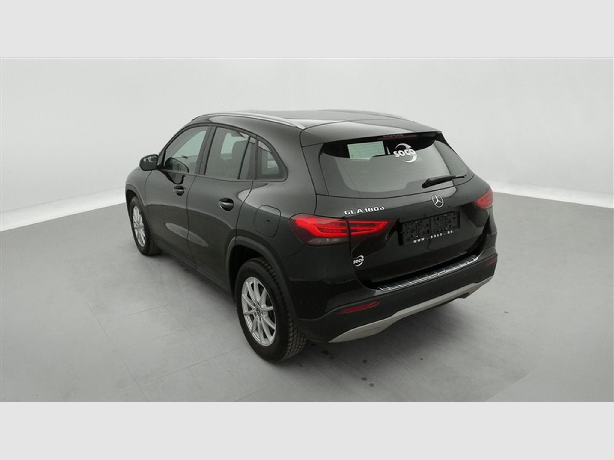 Mercedes GLA 180 d Business Line  Navi / PDC av+ar (2022) - Photo 2