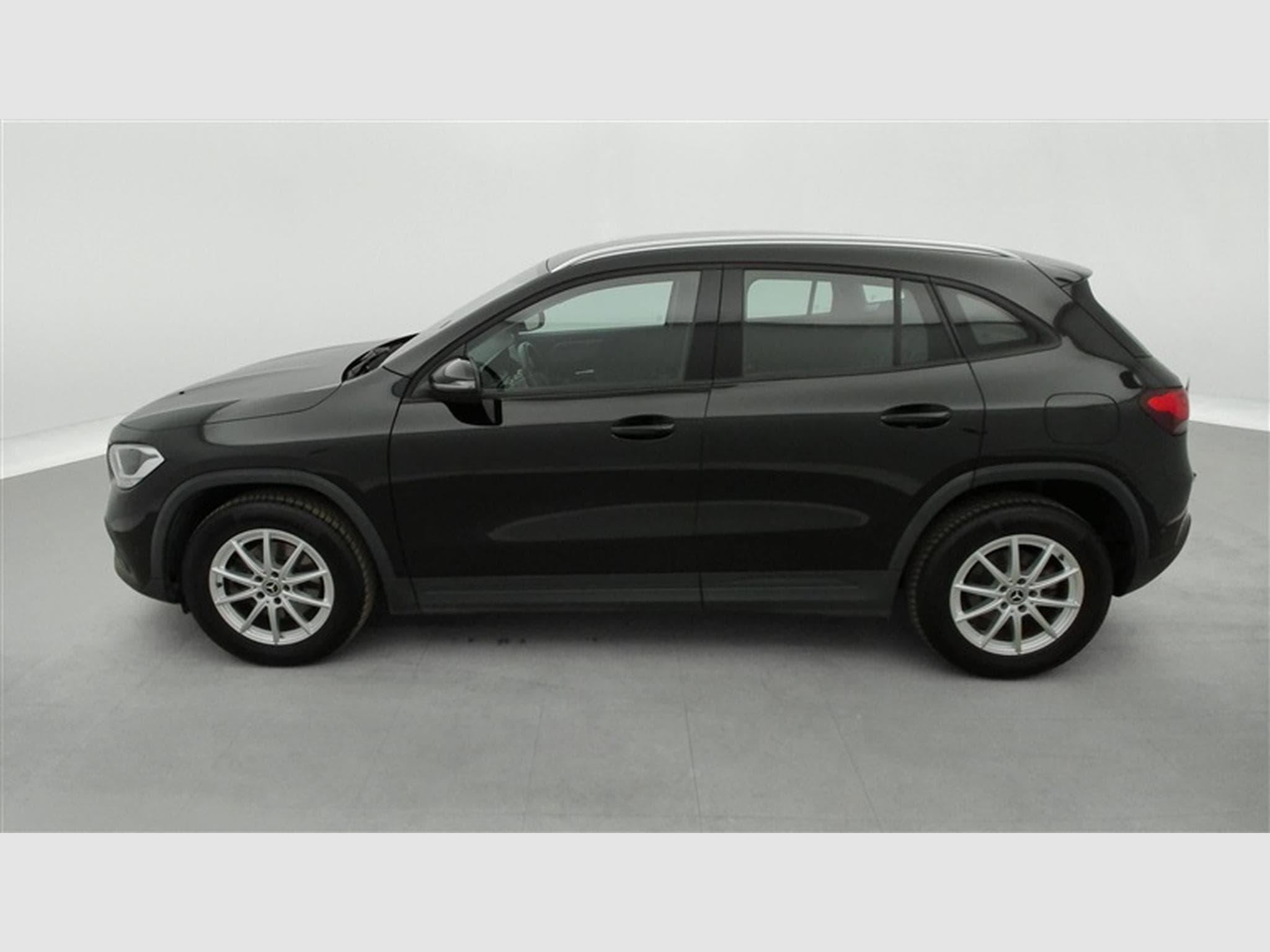 Mercedes GLA 180 d Business Line  Navi / PDC av+ar (2022) - Photo 3