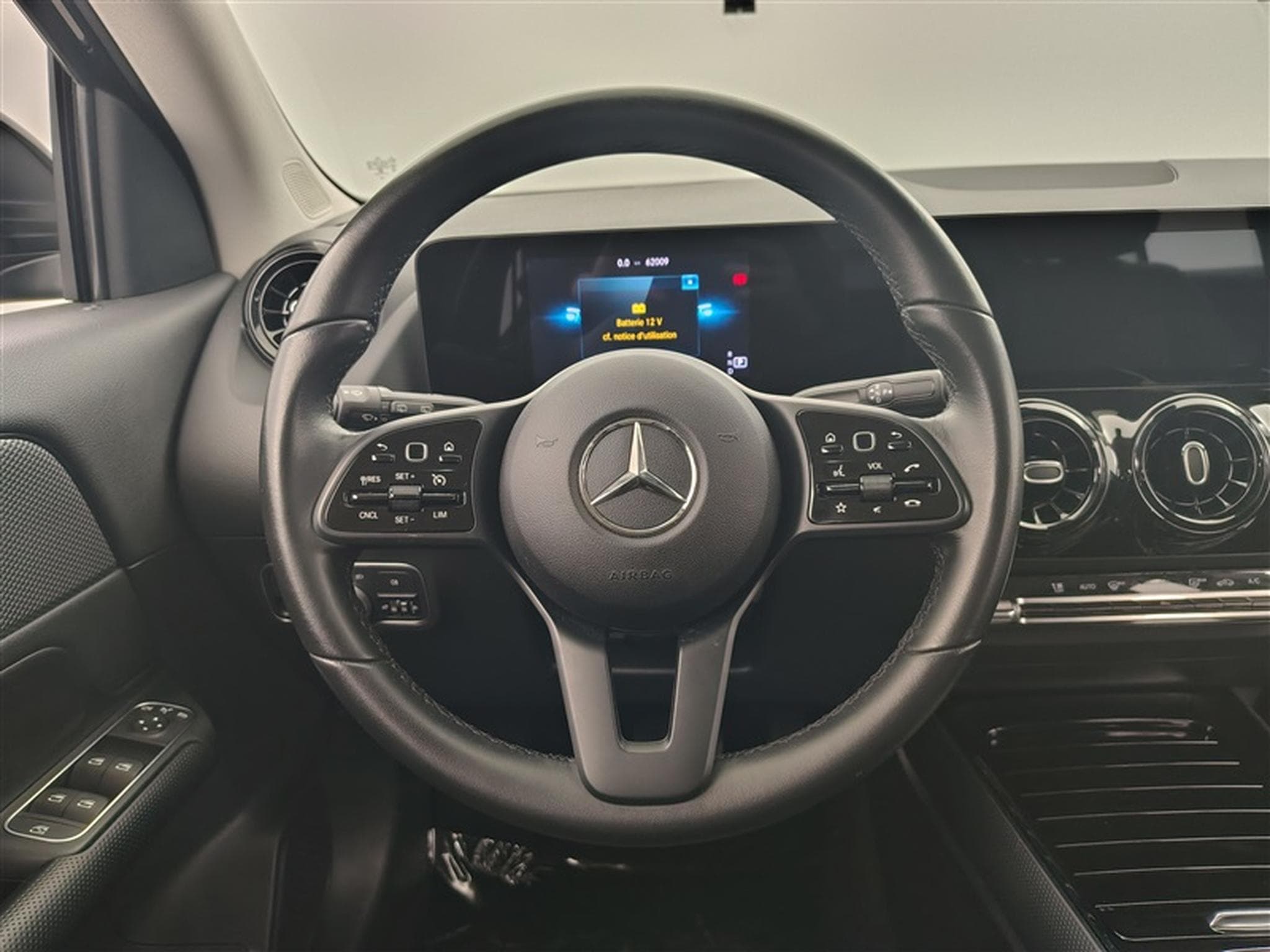 Mercedes GLA 180 d Business Line  Navi / PDC av+ar (2022) - Photo 9