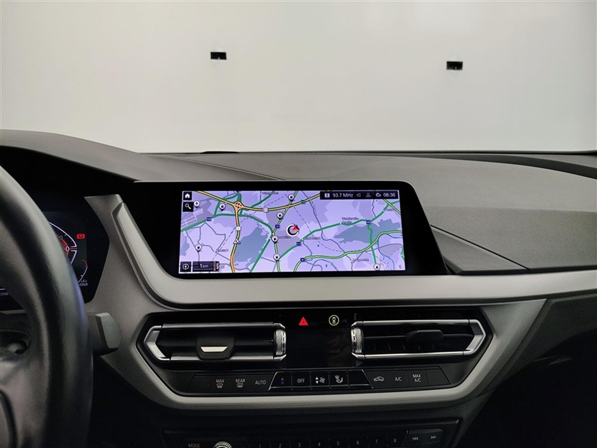 BMW 218 iA GRAN COUPE NAVI / FULL LED / PDC AV-AR (2023) - Photo 11