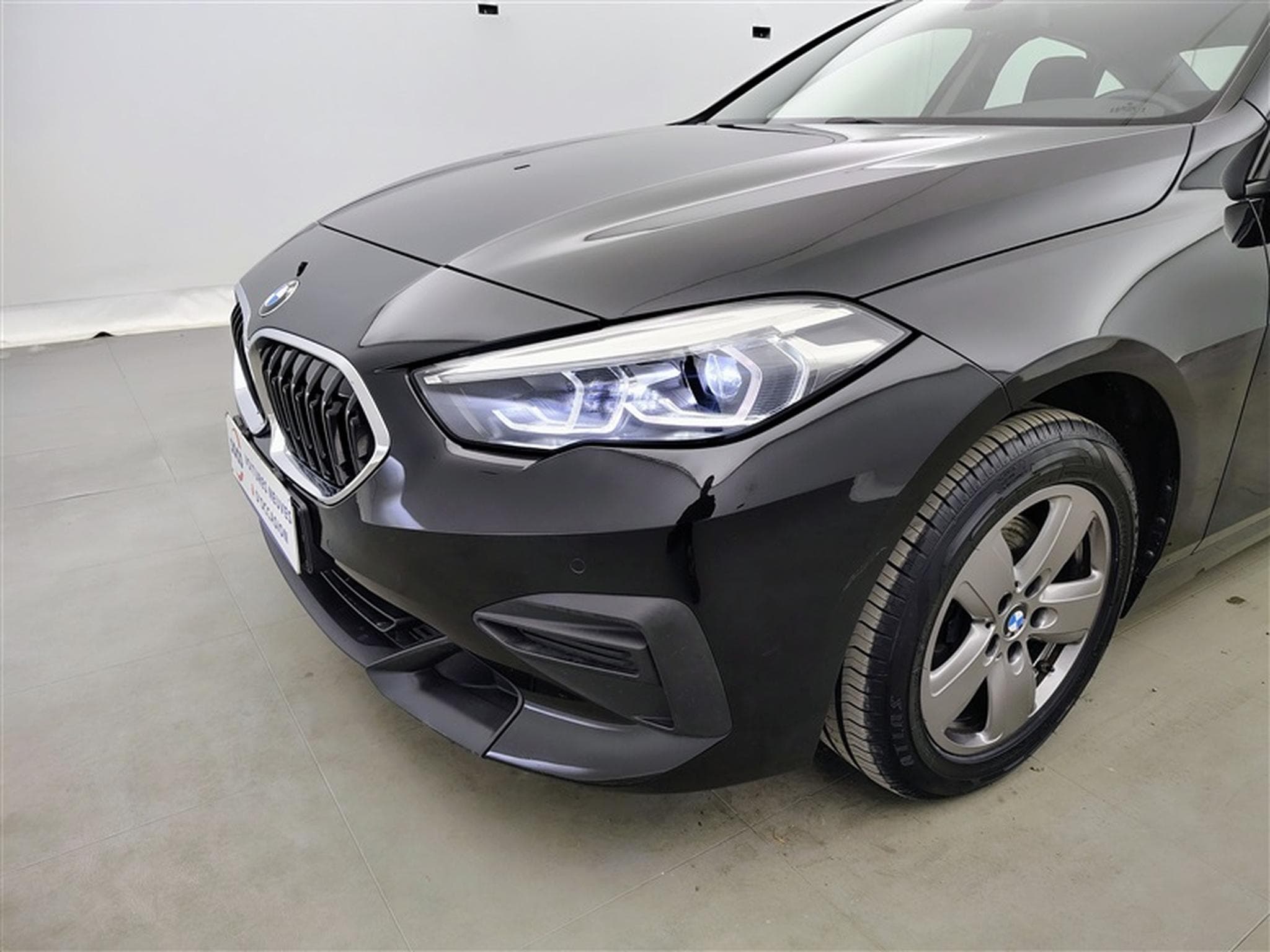 BMW 218 iA GRAN COUPE NAVI / FULL LED / PDC AV-AR (2023) - Photo 15
