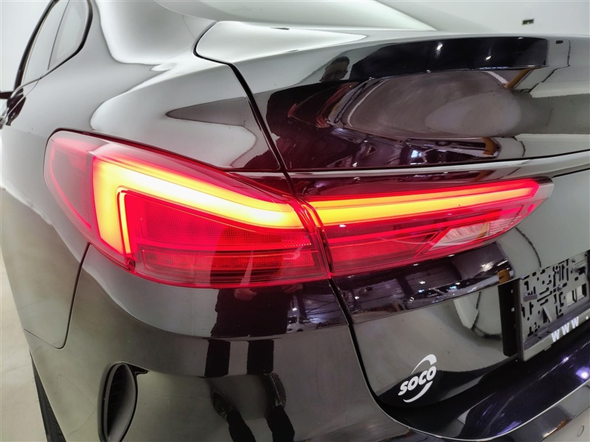 BMW 218 iA GRAN COUPE NAVI / FULL LED / PDC AV-AR (2023) - Photo 16