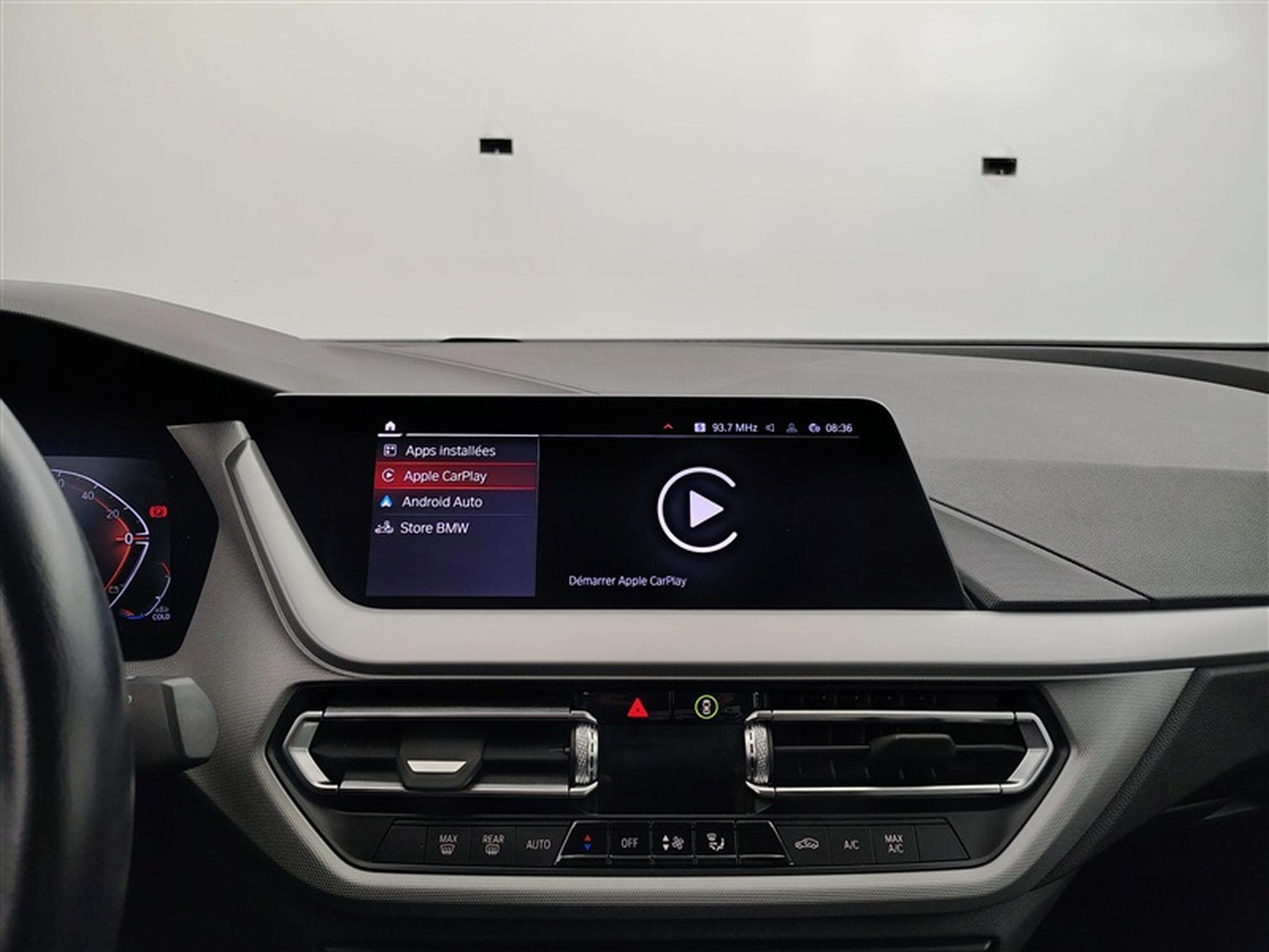 BMW 218 iA GRAN COUPE NAVI / FULL LED / PDC AV-AR (2023) - Photo 20