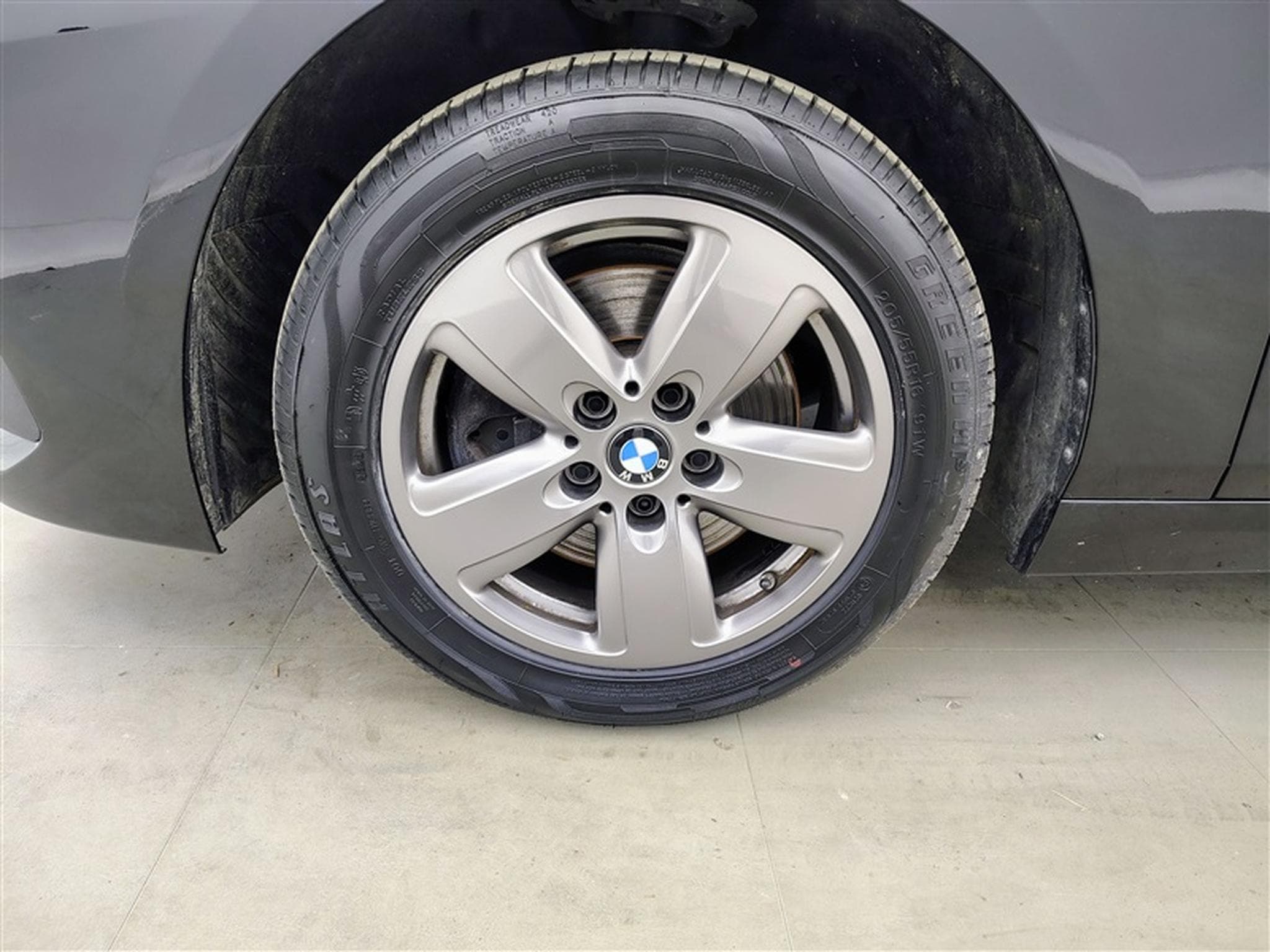 BMW 218 iA GRAN COUPE NAVI / FULL LED / PDC AV-AR (2023) - Photo 6
