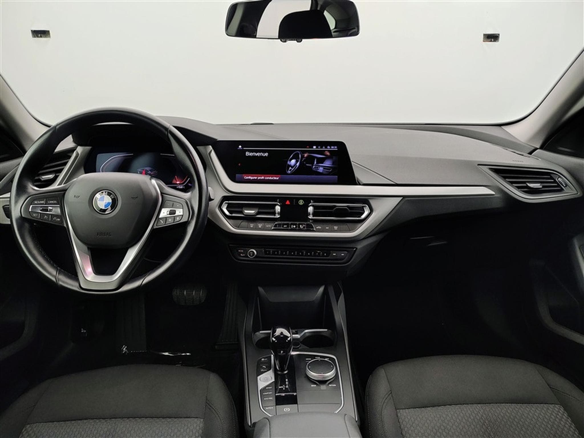 BMW 218 iA GRAN COUPE NAVI / FULL LED / PDC AV-AR (2023) - Photo 8