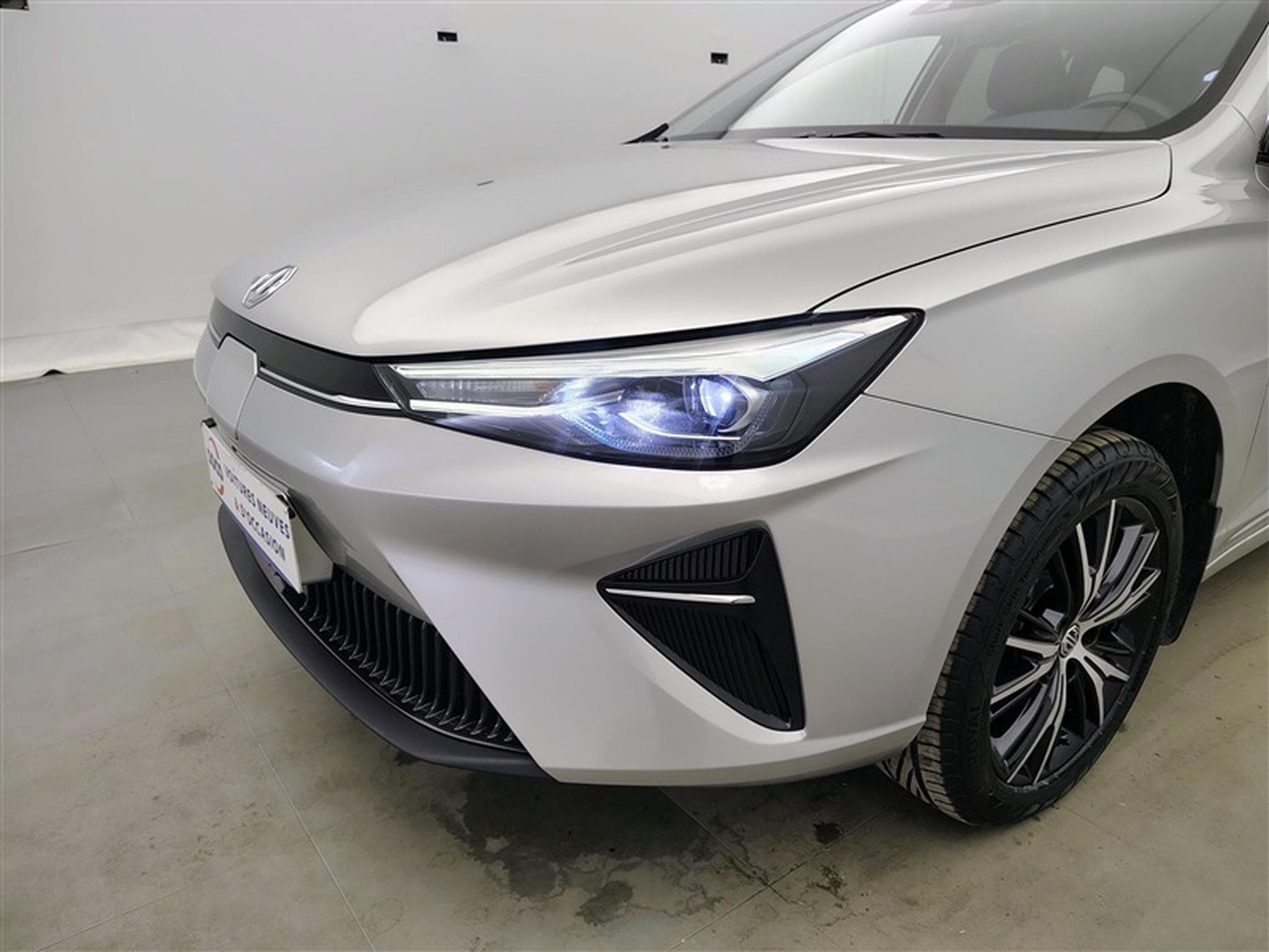MG MG5 e-MG5 61 kWh Long Range Luxury NAVI / FULL LED / CUIR (2022) - Photo 15