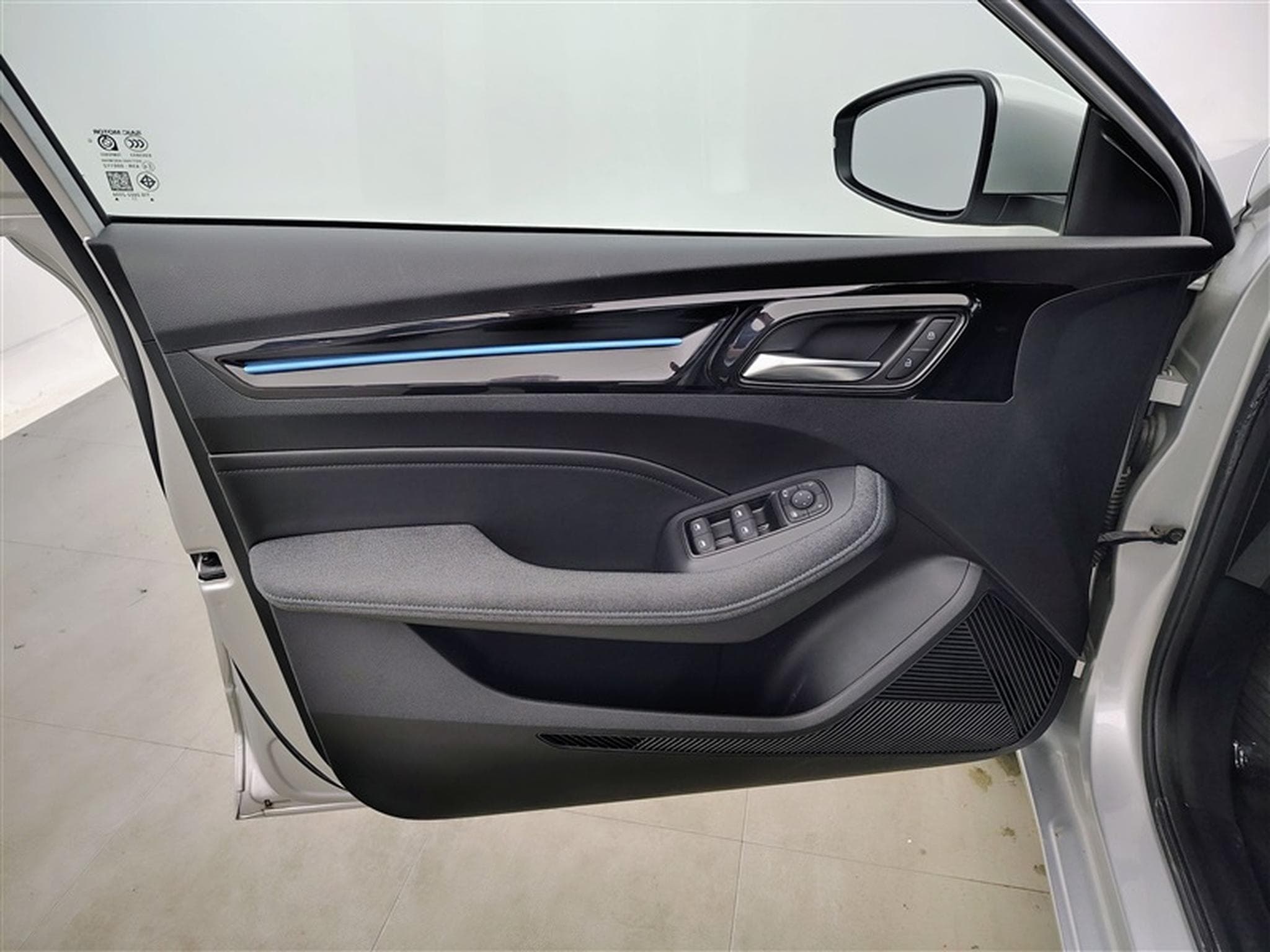 MG MG5 e-MG5 61 kWh Long Range Luxury NAVI / FULL LED / CUIR (2022) - Photo 17