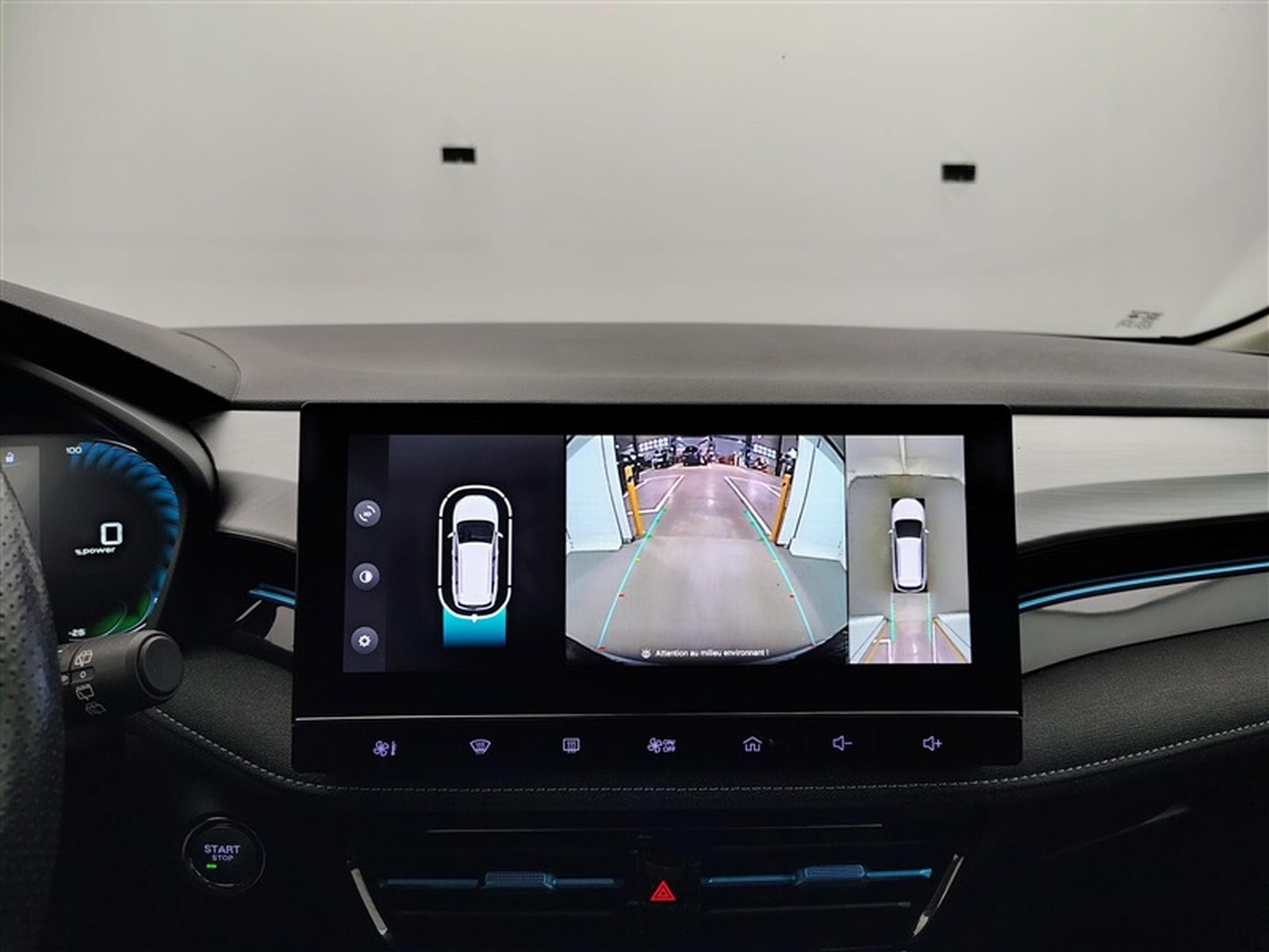 MG MG5 e-MG5 61 kWh Long Range Luxury NAVI / FULL LED / CUIR (2022) - Photo 18