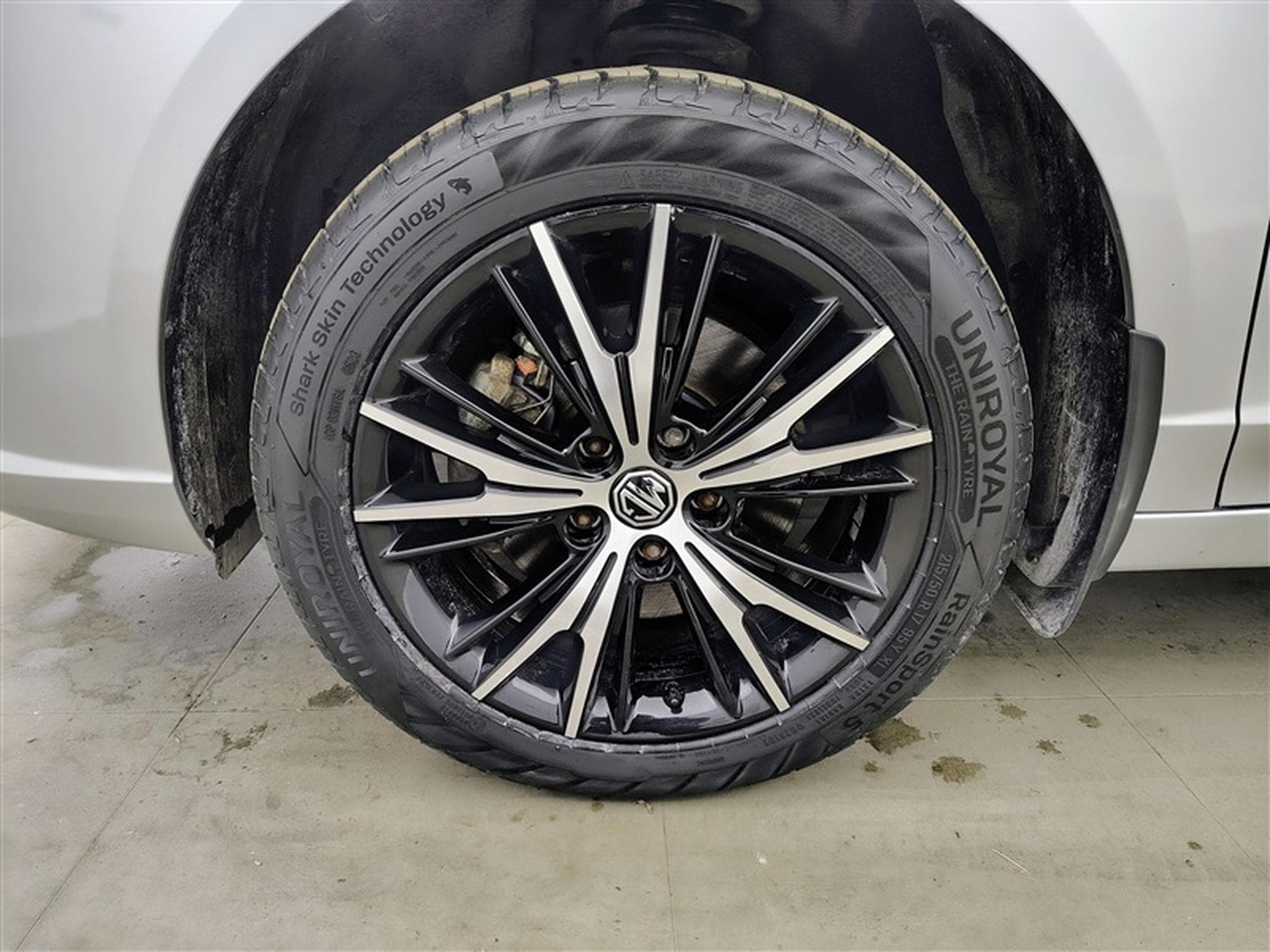 MG MG5 e-MG5 61 kWh Long Range Luxury NAVI / FULL LED / CUIR (2022) - Photo 6