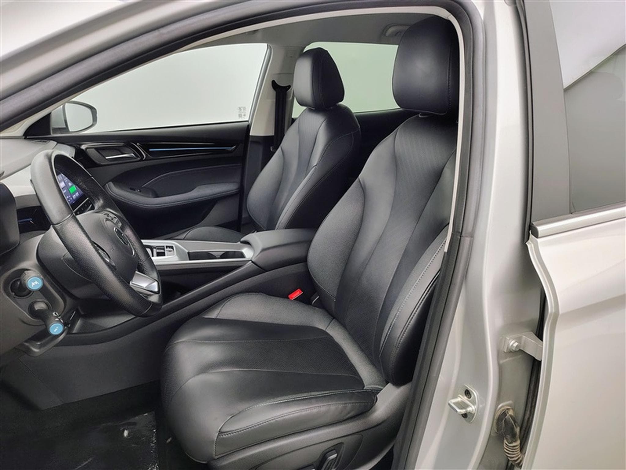 MG MG5 e-MG5 61 kWh Long Range Luxury NAVI / FULL LED / CUIR (2022) - Photo 7