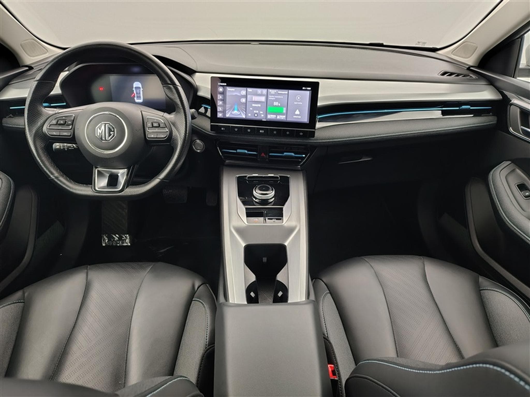 MG MG5 e-MG5 61 kWh Long Range Luxury NAVI / FULL LED / CUIR (2022) - Photo 8
