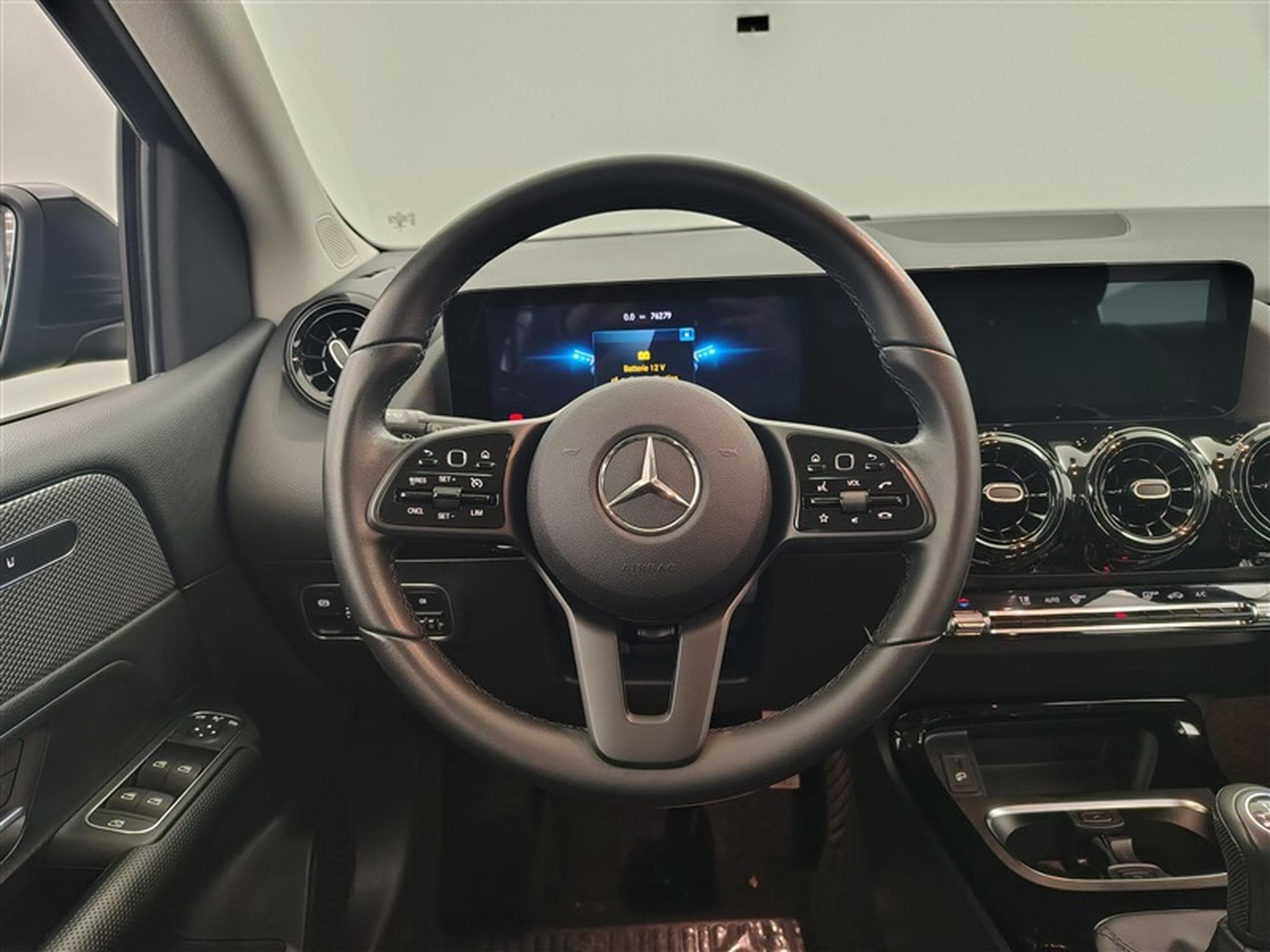 Mercedes B 180 B 180 Business Solution S-CUIR/NAVI/JA/PDC (2020) - Photo 9