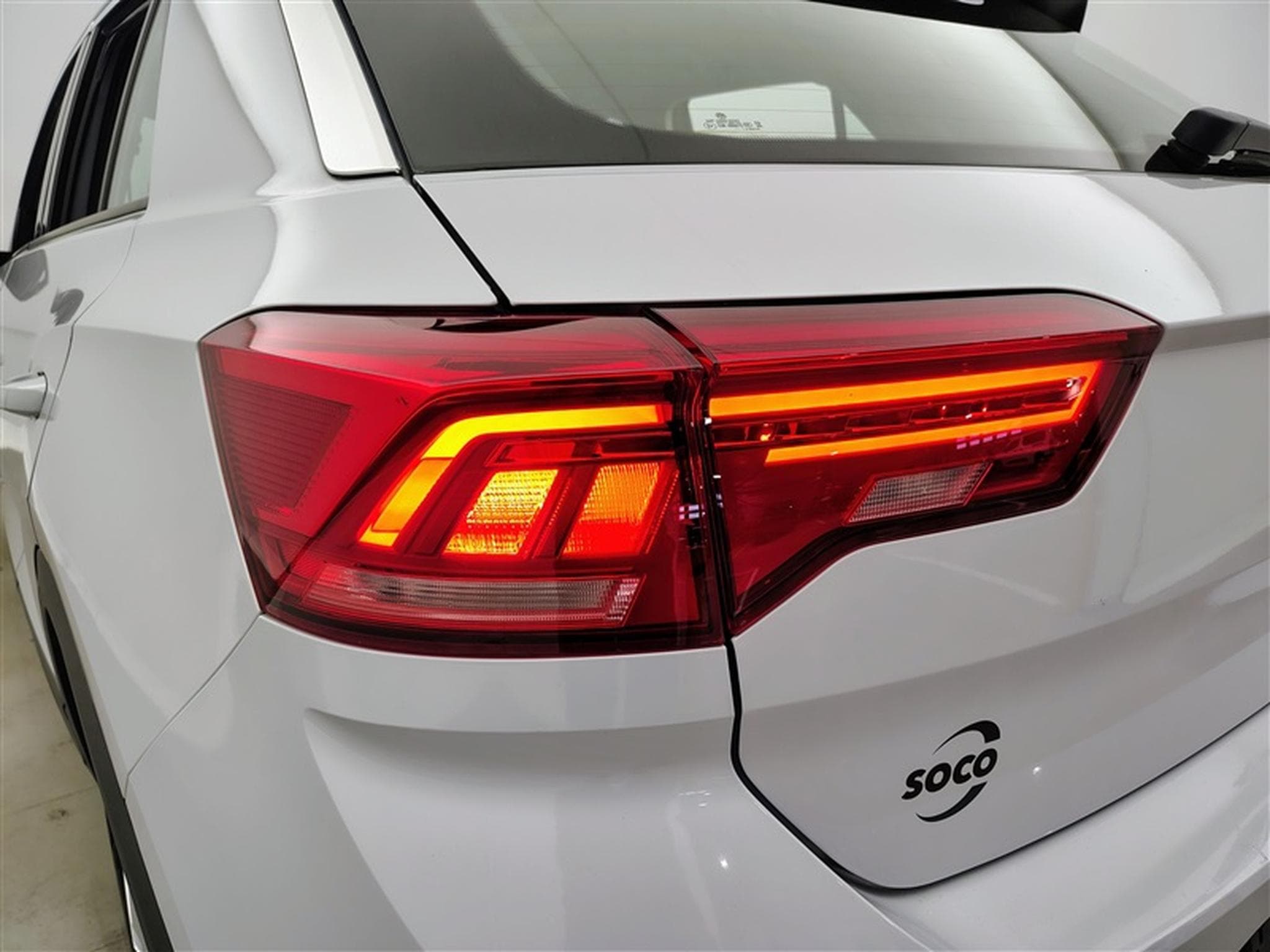 VW T-Roc 1.5 TSI  DSG  Navi / PDC av+ar (2021) - Foto 16
