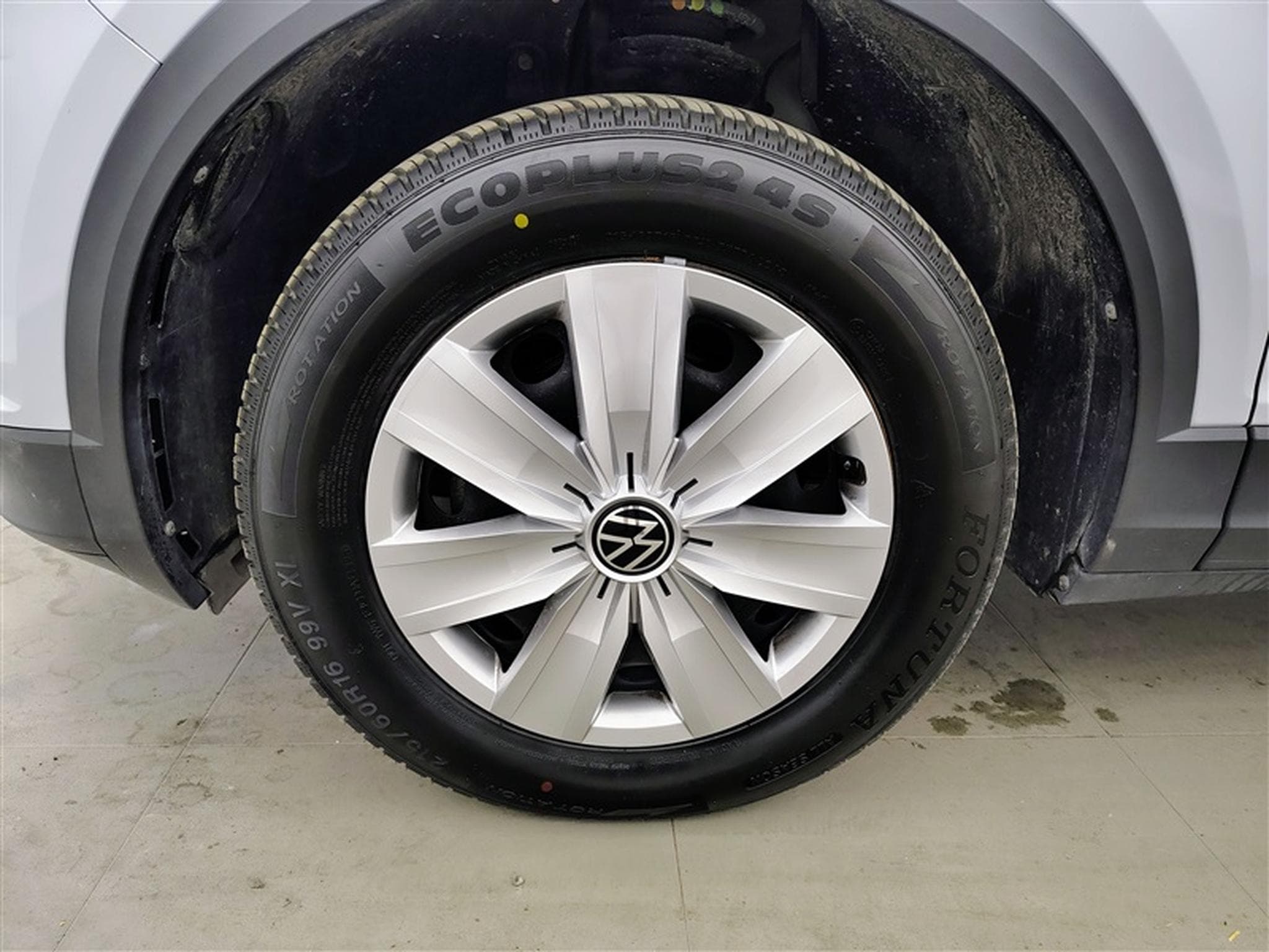 VW T-Roc 1.5 TSI  DSG  Navi / PDC av+ar (2021) - Foto 6