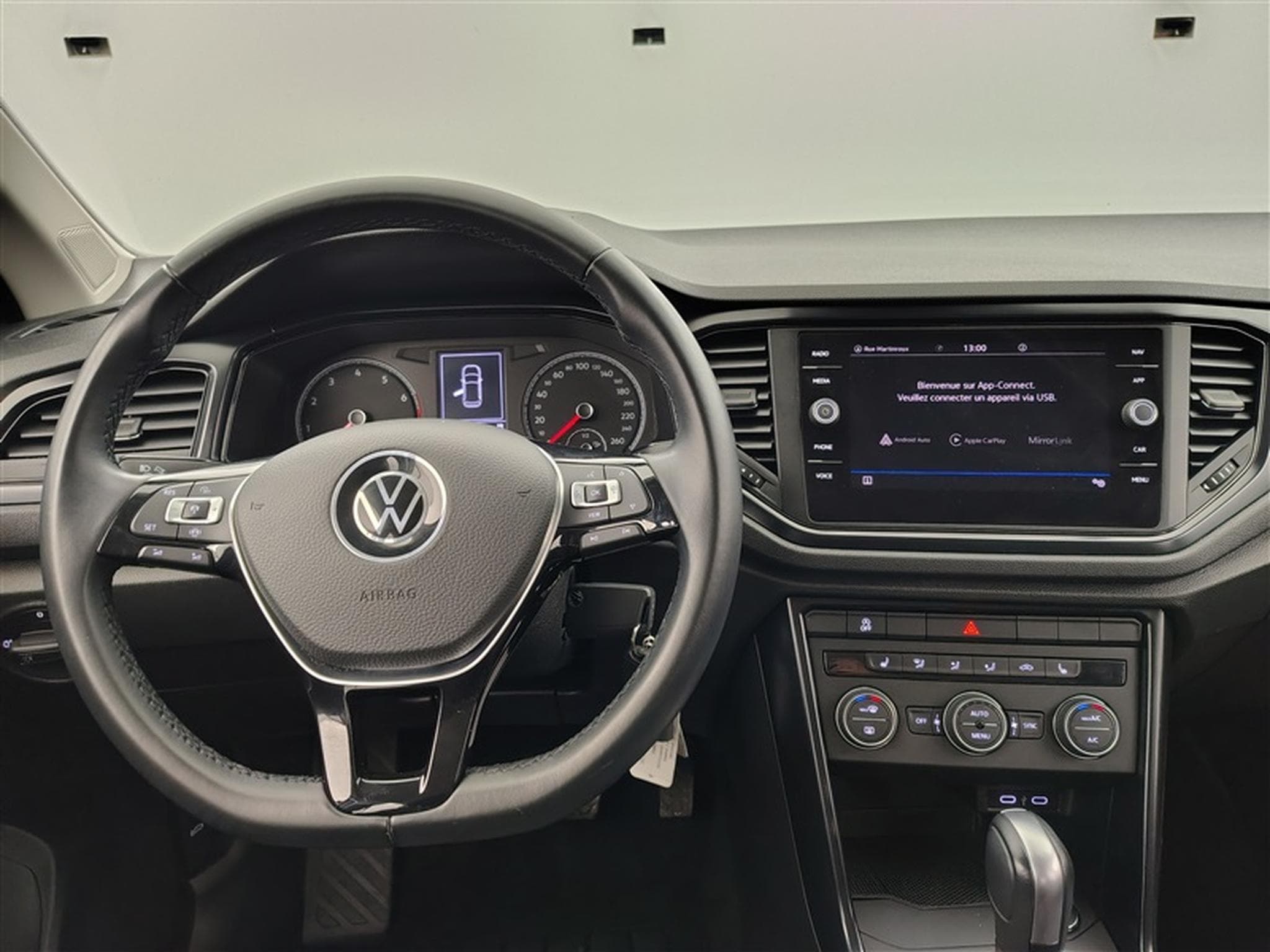 VW T-Roc 1.5 TSI  DSG  Navi / PDC av+ar (2021) - Foto 9