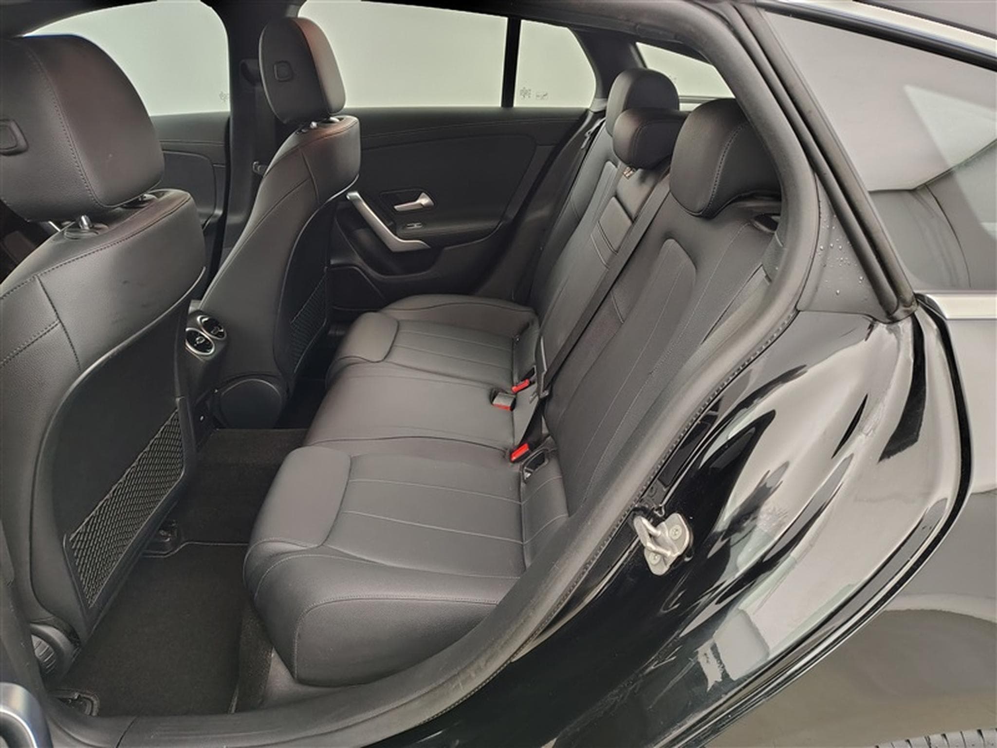 Mercedes CLA 180 Shoot Break Exécutive AT7 FACELIFT NAVI / CUIR SP/ FULL LED (2024) - Foto 12